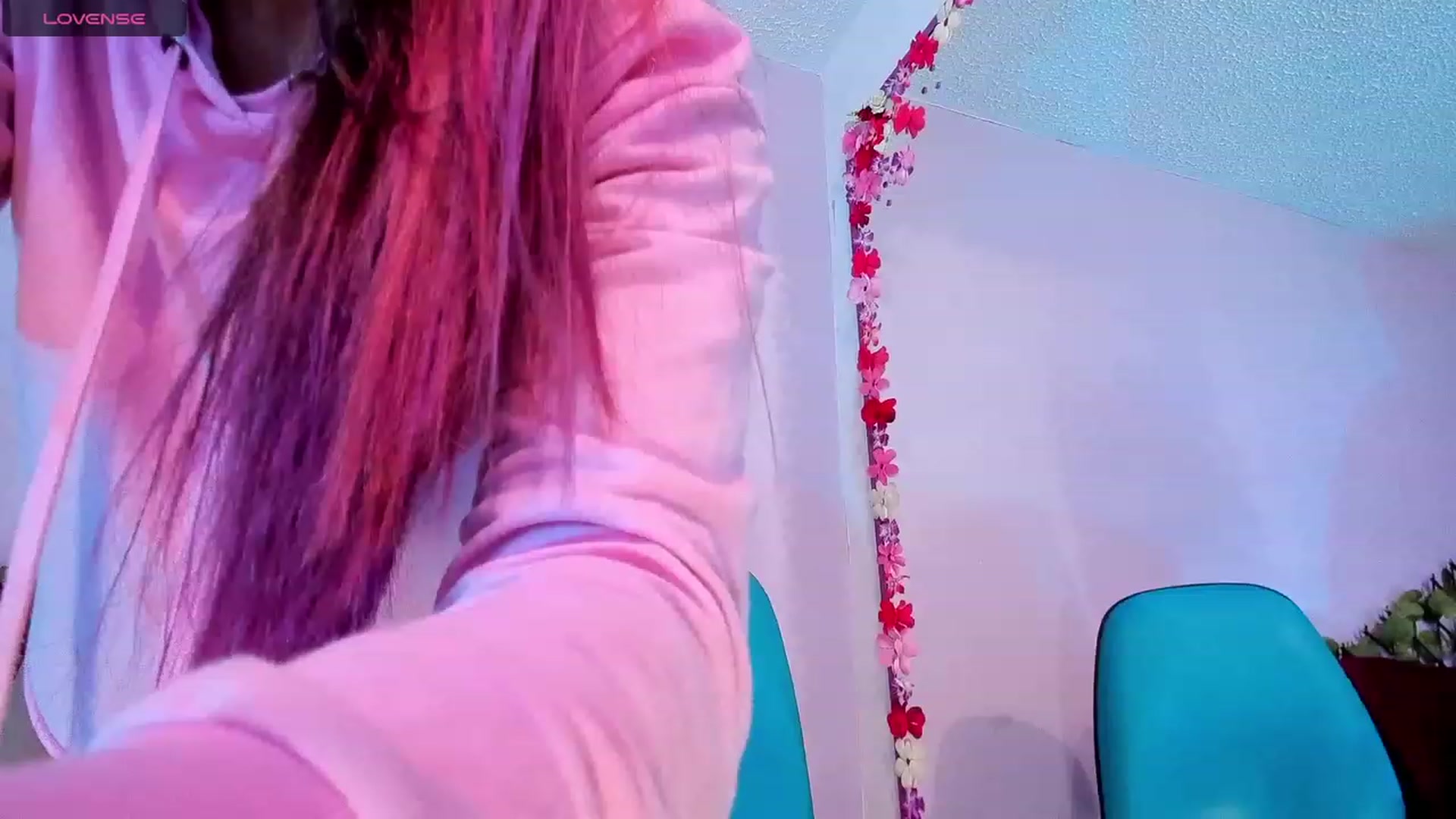 Gallery image thumbnail from CARMENVILLA1's myfreecams stream on, 08/29/2023, 07:40 image 9 of 20