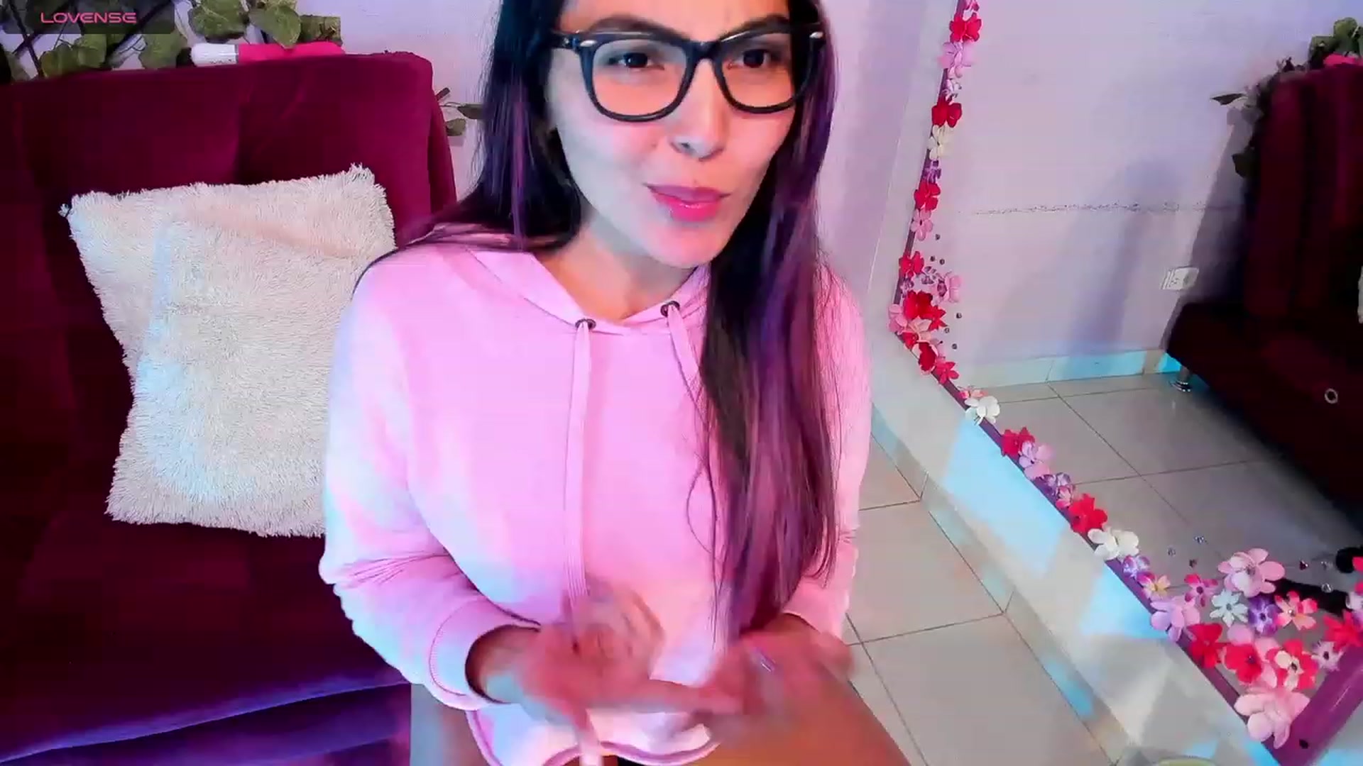 Gallery image thumbnail from CARMENVILLA1's myfreecams stream on, 08/29/2023, 07:40 image 8 of 20