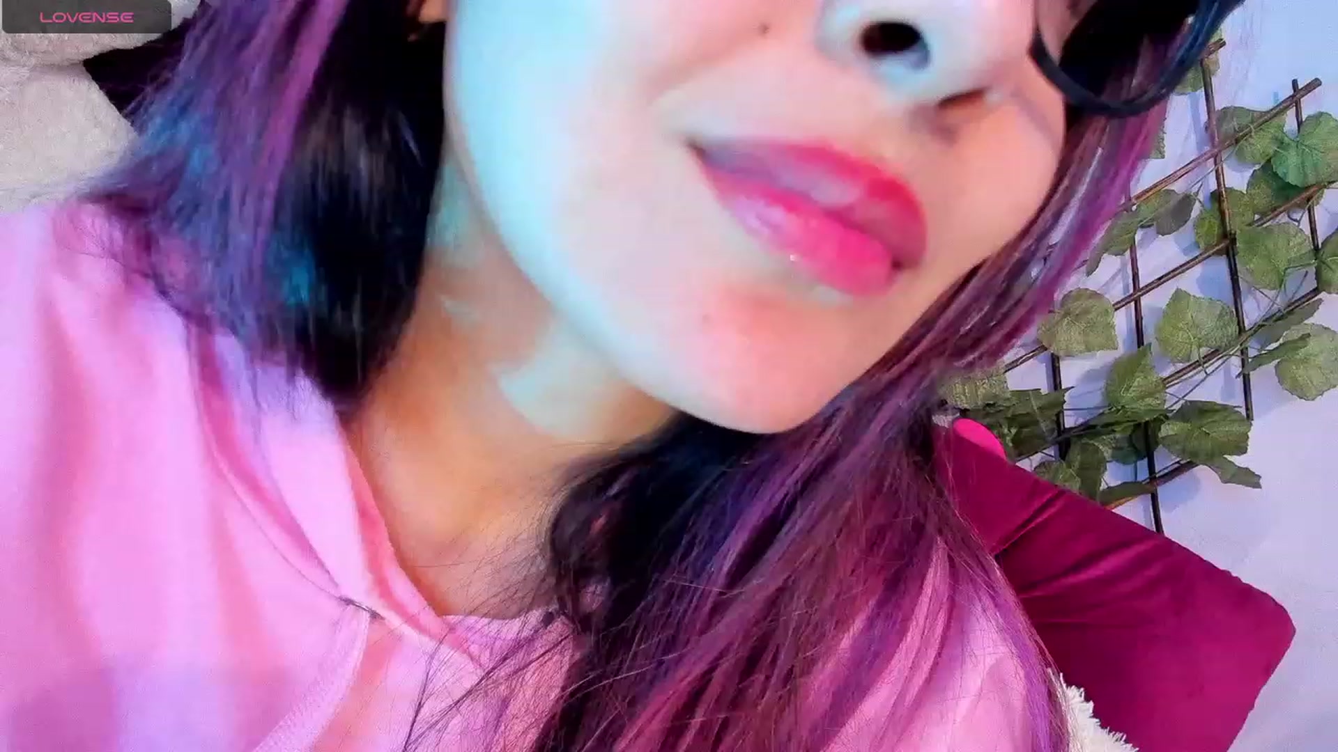 Gallery image thumbnail from CARMENVILLA1's myfreecams stream on, 08/29/2023, 09:14 image 18 of 20