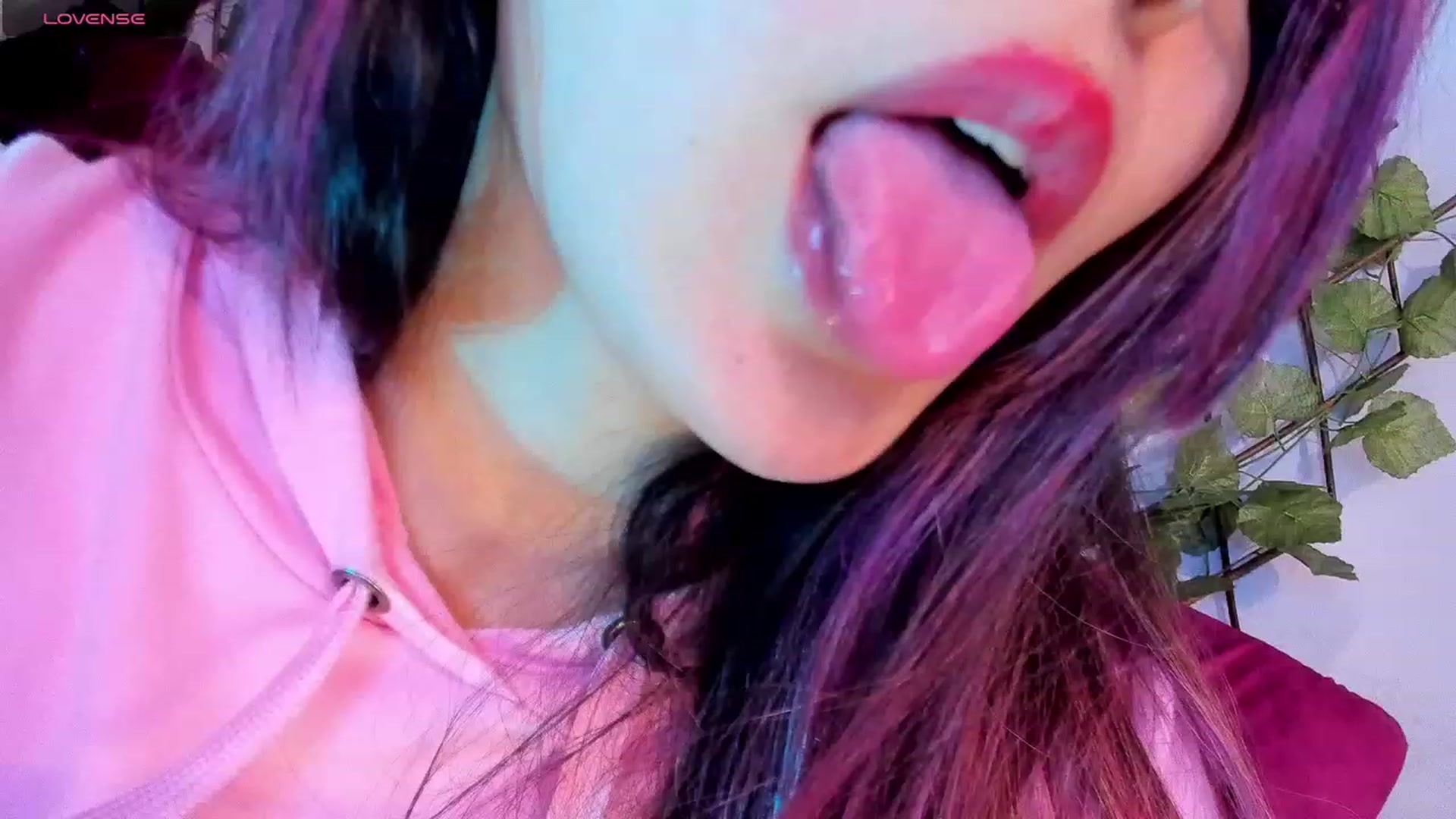 Gallery image thumbnail from CARMENVILLA1's myfreecams stream on, 08/29/2023, 09:14 image 16 of 20