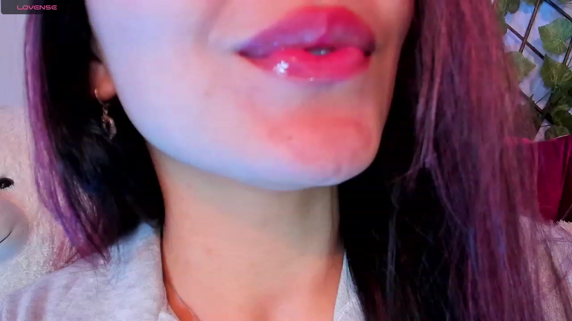 Gallery image thumbnail from CARMENVILLA1's myfreecams stream on, 08/31/2023, 06:18 image 12 of 20