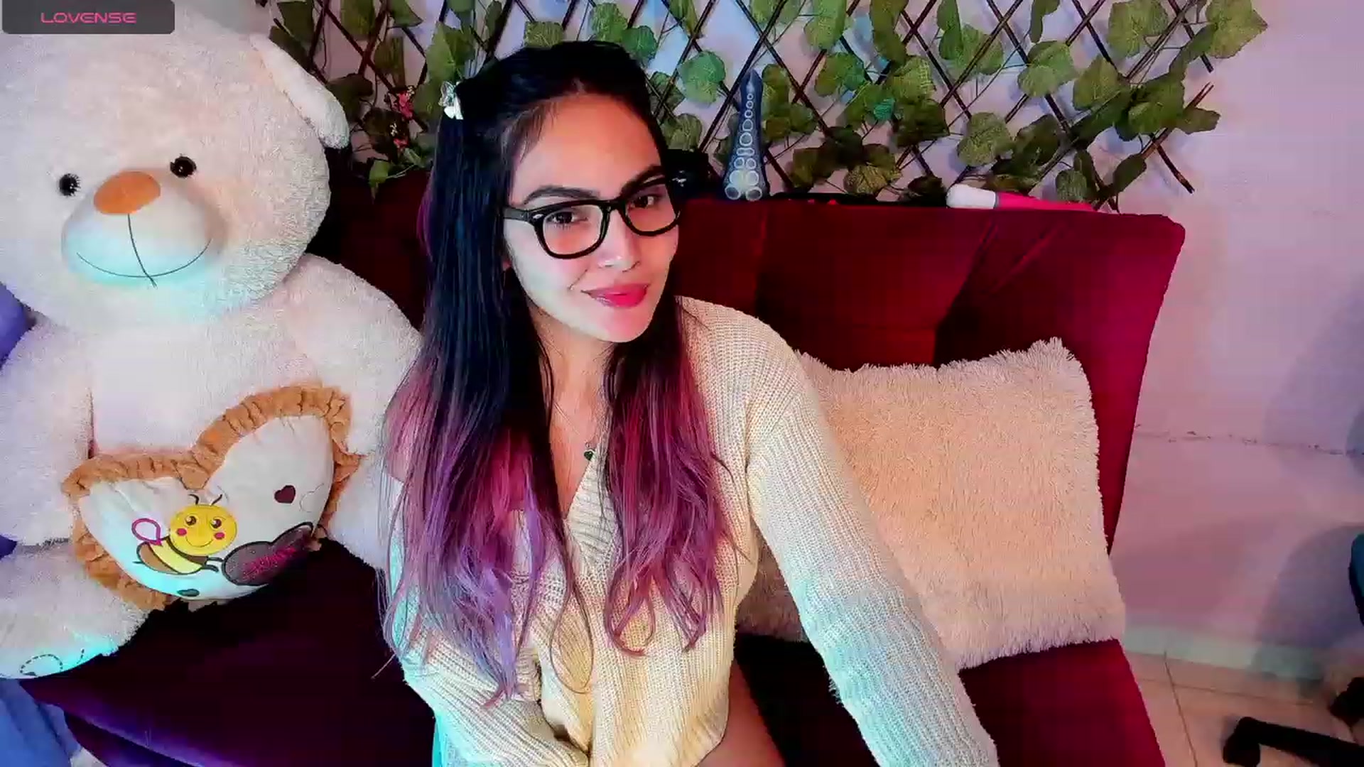Gallery image thumbnail from CARMENVILLA1's myfreecams stream on, 09/06/2023, 07:20 image 19 of 20