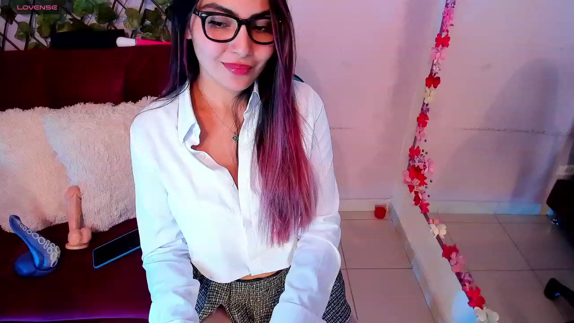 Gallery image thumbnail from CARMENVILLA1's myfreecams stream on, 09/07/2023, 06:42 image 17 of 20