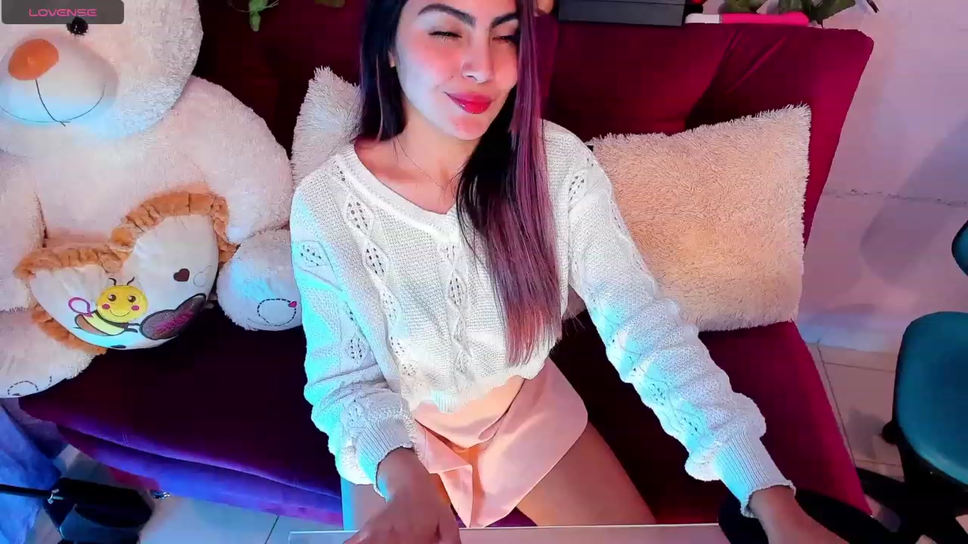 Gallery image thumbnail from CARMENVILLA1's myfreecams stream on, 09/14/2023, 07:12 image 18 of 20