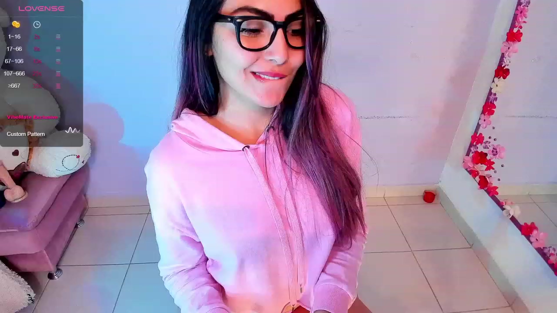 Gallery image thumbnail from CARMENVILLA1's myfreecams stream on, 09/23/2023, 08:26 image 12 of 20