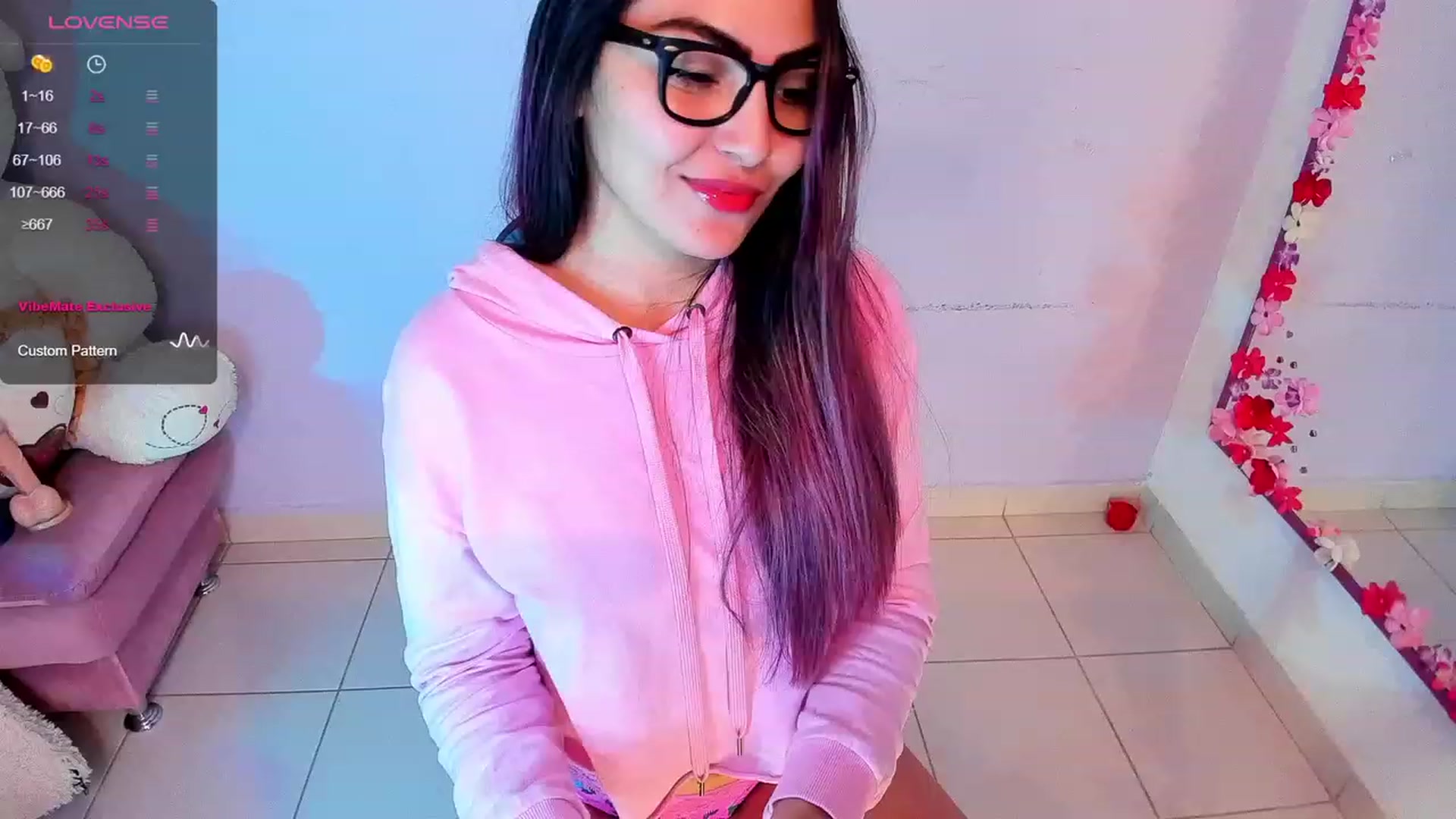 Gallery image thumbnail from CARMENVILLA1's myfreecams stream on, 09/23/2023, 08:26 image 11 of 20