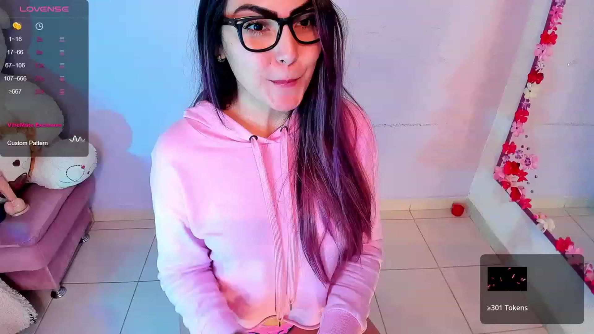 Gallery image thumbnail from CARMENVILLA1's myfreecams stream on, 09/23/2023, 08:26 image 14 of 20