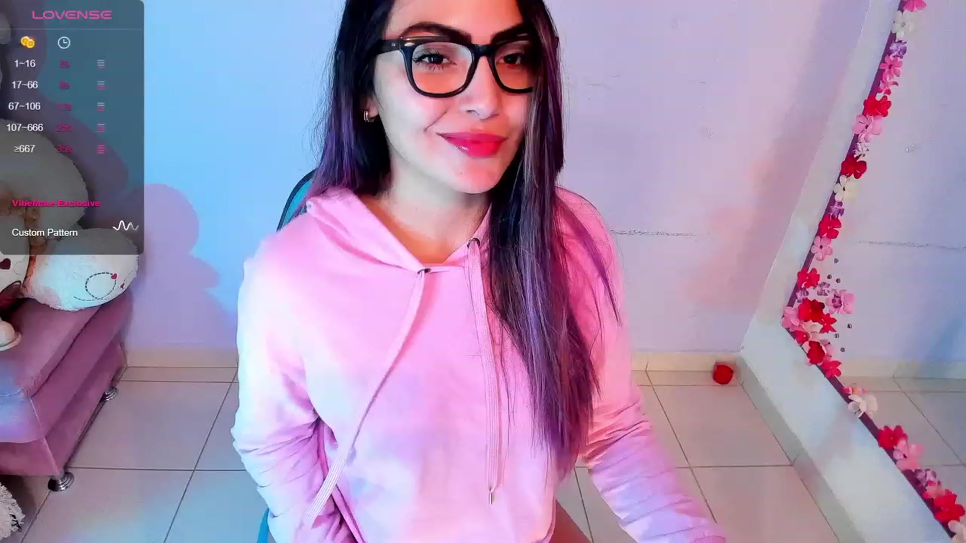 Gallery image thumbnail from CARMENVILLA1's myfreecams stream on, 09/23/2023, 08:26 image 2 of 20