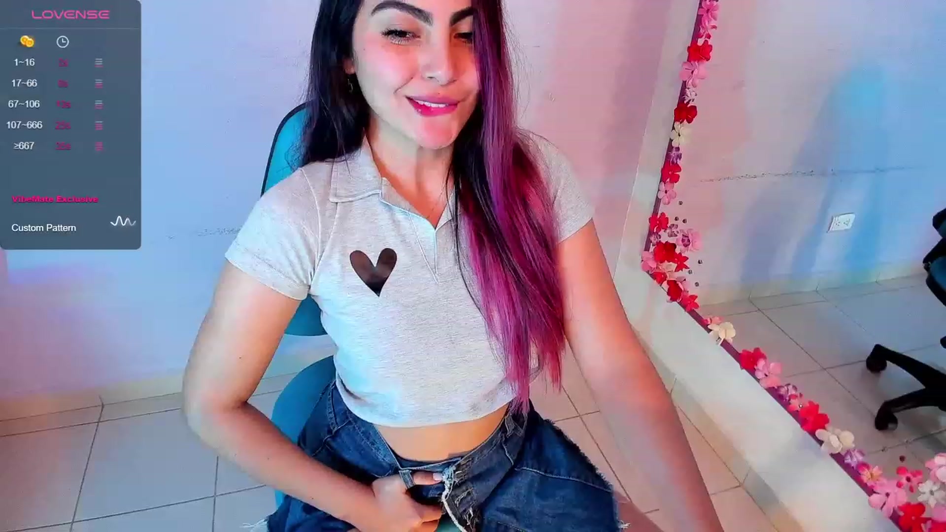 Gallery image thumbnail from CARMENVILLA1's myfreecams stream on, 09/29/2023, 18:50 image 13 of 20