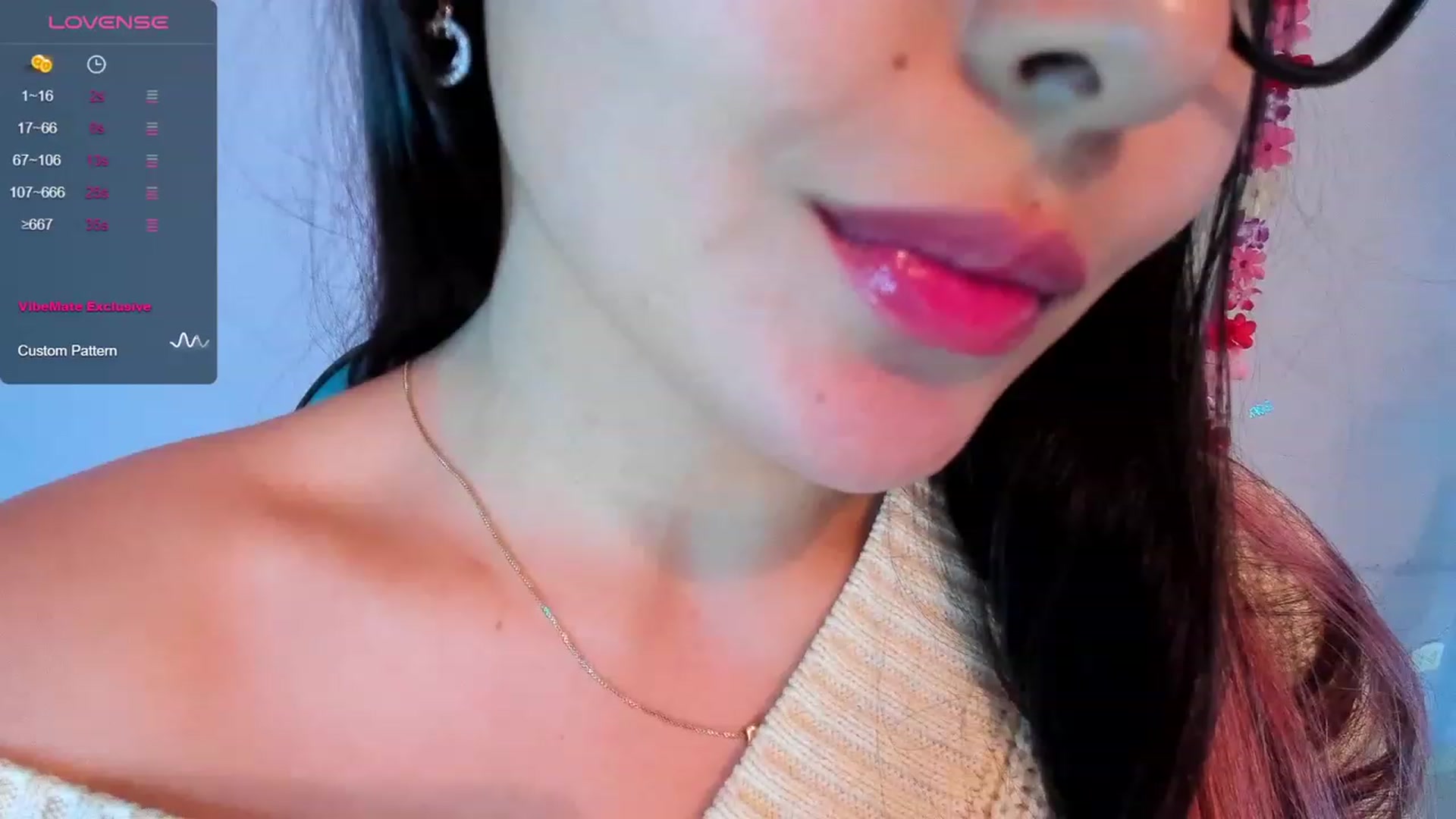 Gallery image thumbnail from CARMENVILLA1's myfreecams stream on, 10/10/2023, 08:14 image 10 of 20