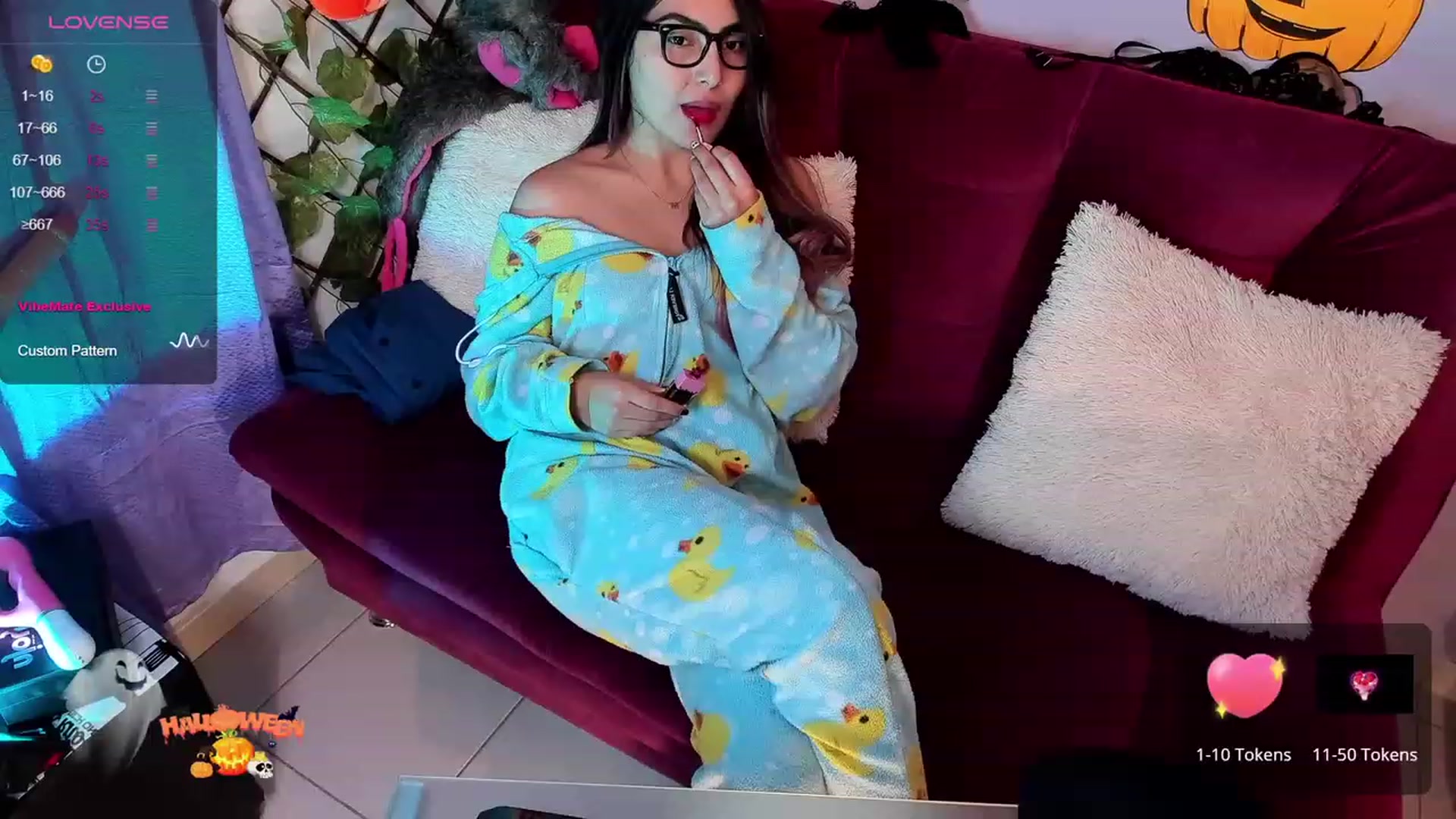 Gallery image thumbnail from CARMENVILLA1's myfreecams stream on, 10/26/2023, 07:16 image 6 of 20