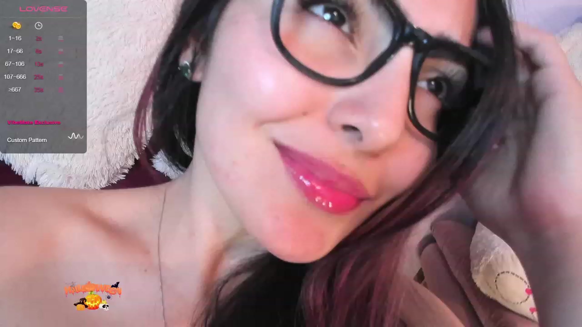 Gallery image thumbnail from CARMENVILLA1's myfreecams stream on, 10/28/2023, 08:32 image 17 of 20