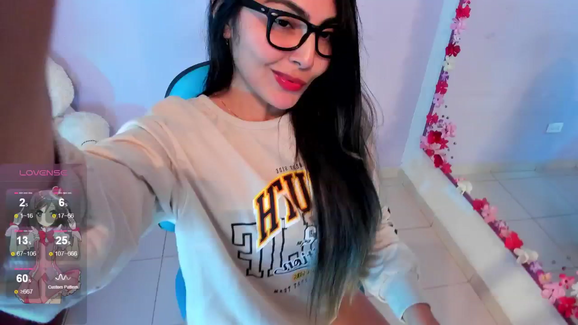 Gallery image thumbnail from CARMENVILLA1's myfreecams stream on, 04/28/2024, 04:27 image 11 of 20