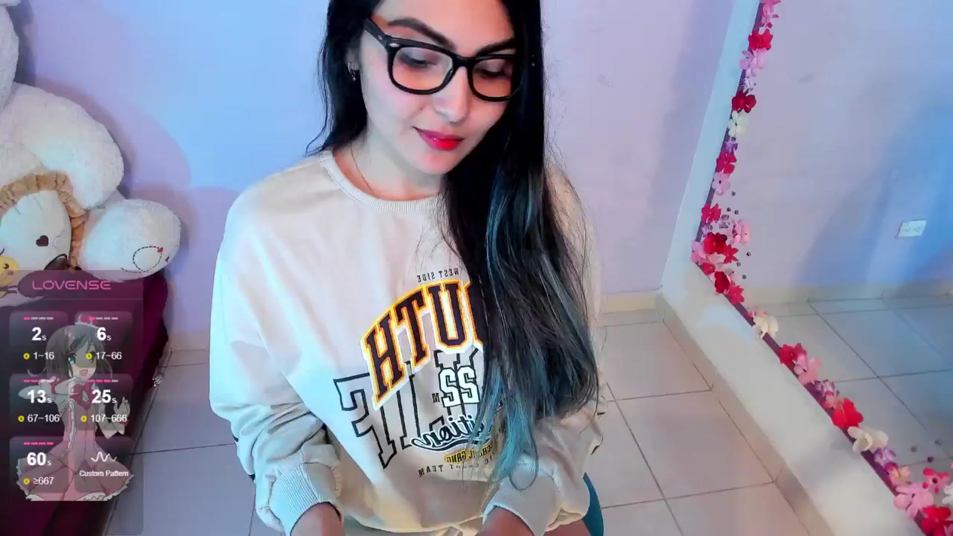 Gallery image thumbnail from CARMENVILLA1's myfreecams stream on, 04/28/2024, 06:46 image 12 of 20