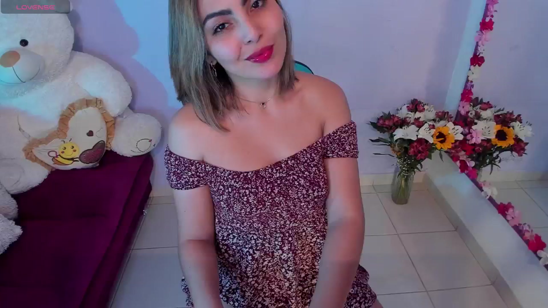 Gallery image thumbnail from CARMENVILLA1's myfreecams stream on, 05/07/2024, 07:52 image 18 of 20