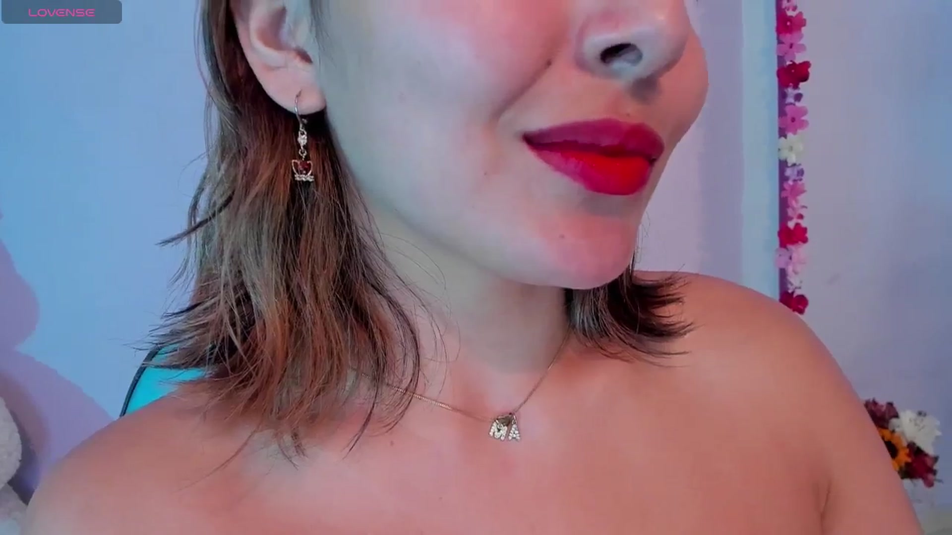 Gallery image thumbnail from CARMENVILLA1's myfreecams stream on, 05/09/2024, 06:17 image 9 of 20
