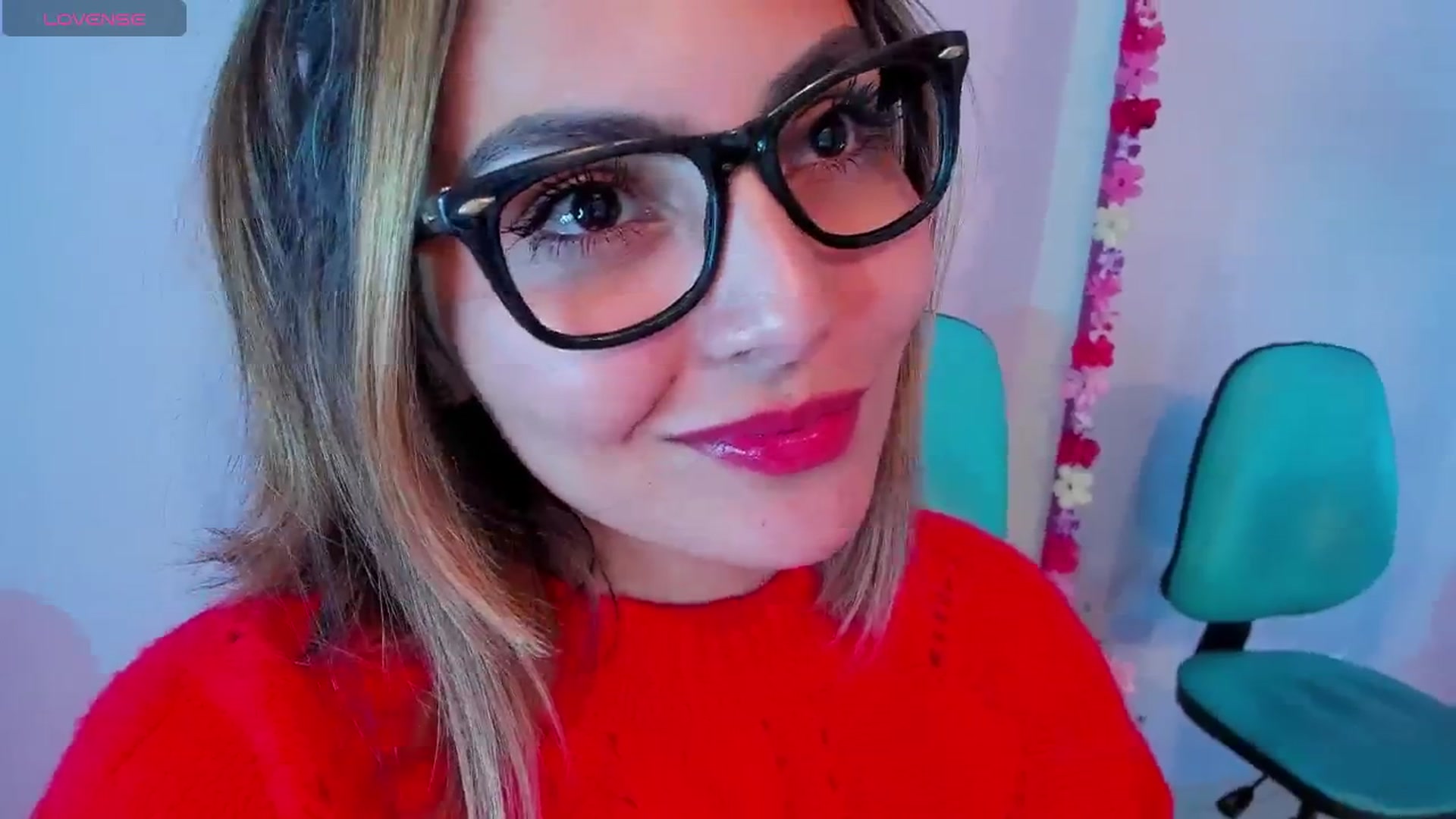 Gallery image thumbnail from CARMENVILLA1's myfreecams stream on, 05/18/2024, 05:21 image 14 of 20