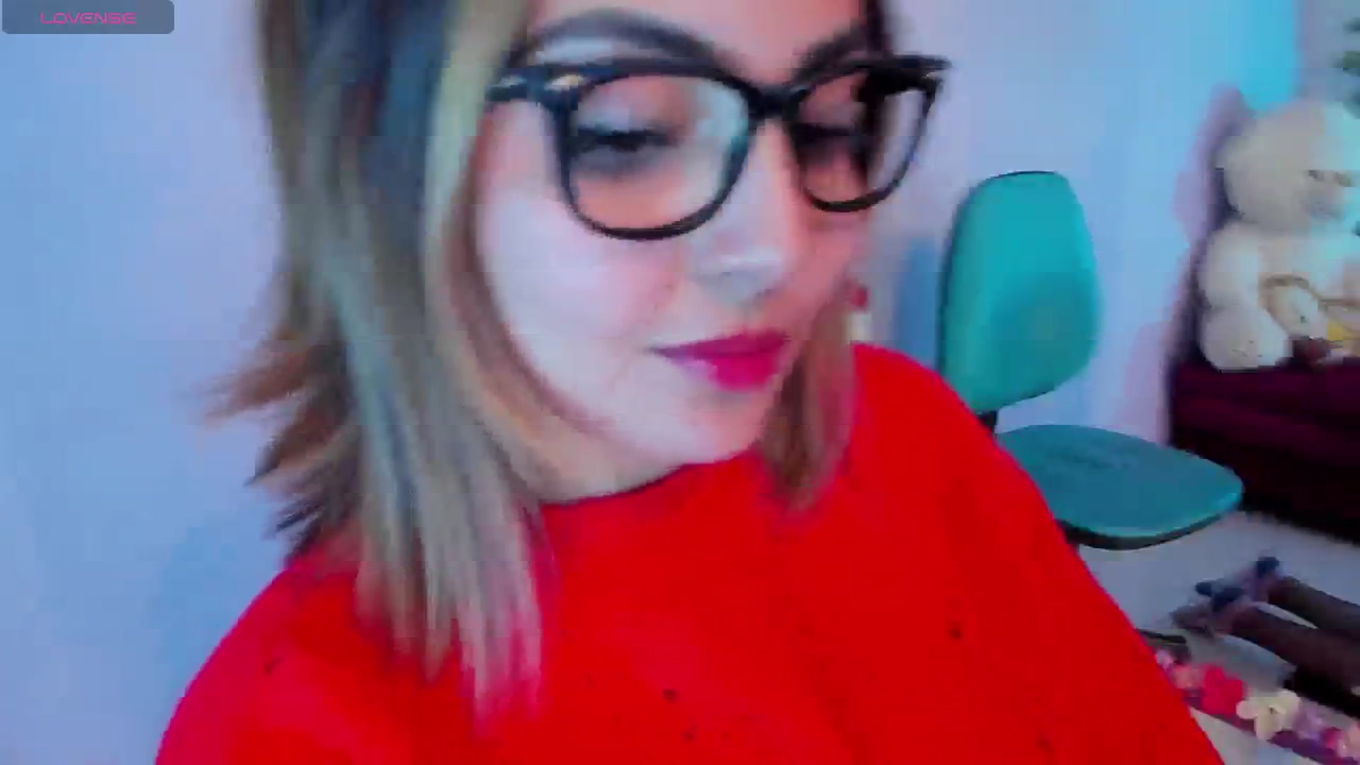 Gallery image thumbnail from CARMENVILLA1's myfreecams stream on, 05/18/2024, 05:21 image 16 of 20