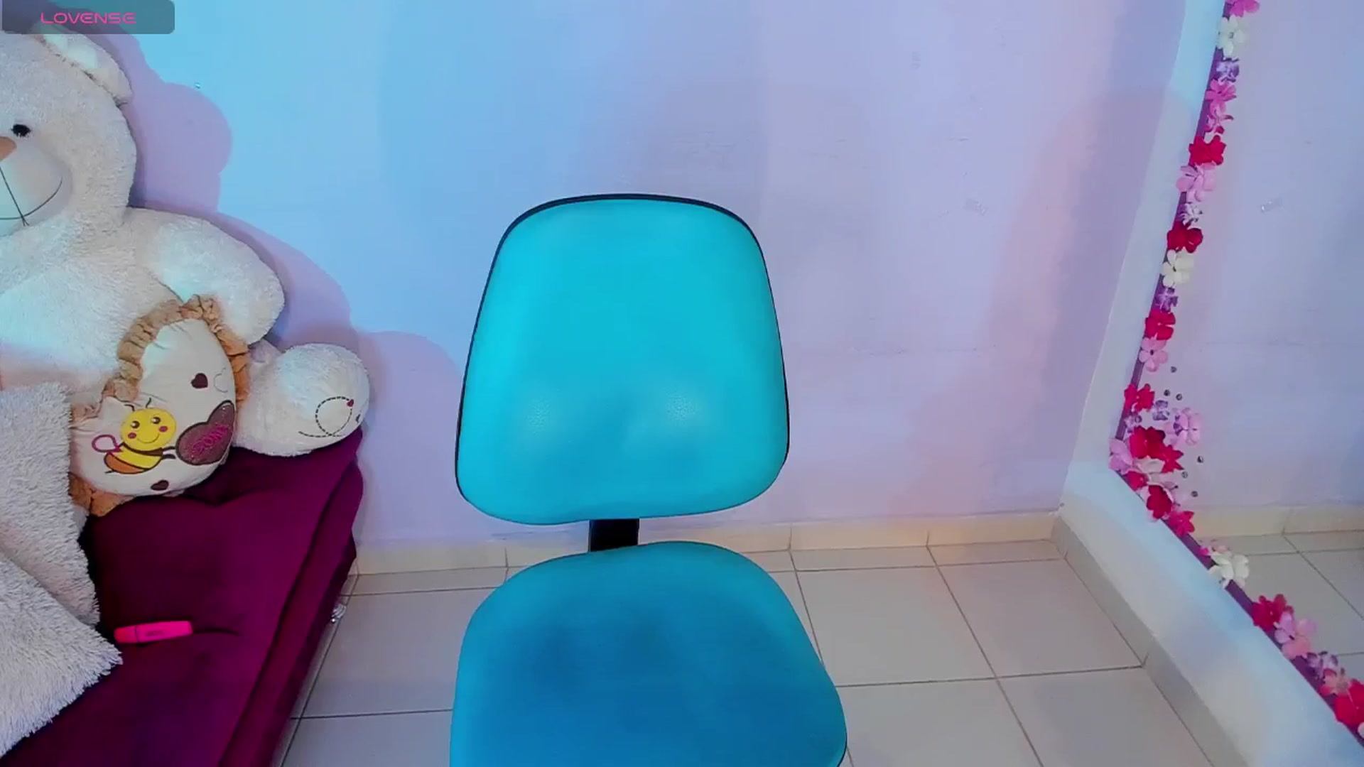 Gallery image thumbnail from CARMENVILLA1's myfreecams stream on, 06/27/2024, 06:57 image 16 of 20