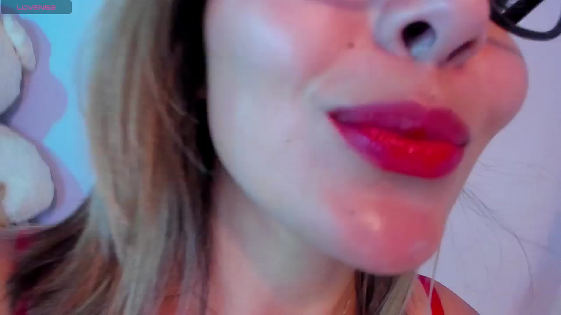 Gallery image thumbnail from CARMENVILLA1's myfreecams stream on, 06/28/2024, 05:24 image 4 of 20