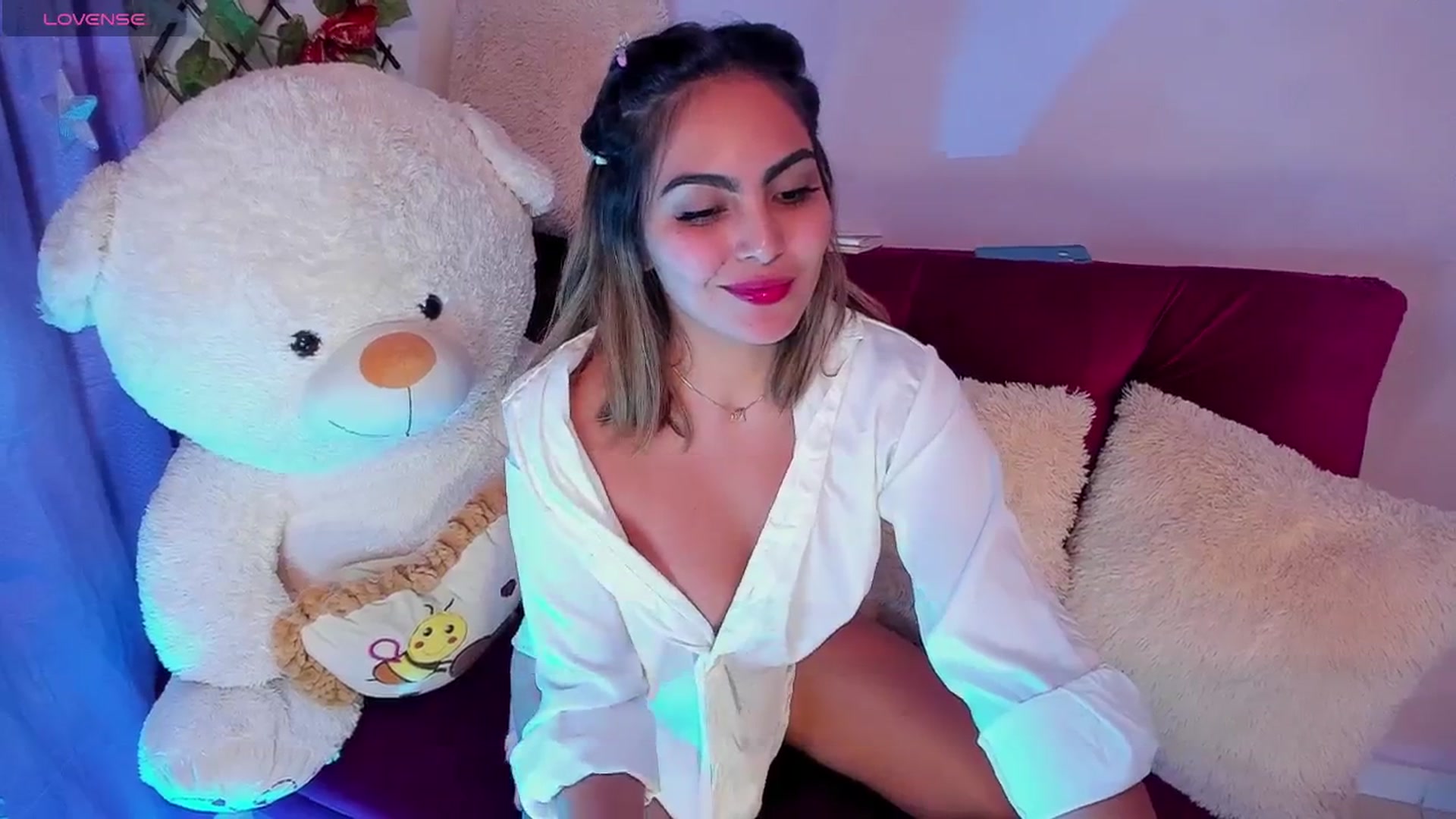 Gallery image thumbnail from CARMENVILLA1's myfreecams stream on, 07/10/2024, 04:47 image 5 of 20