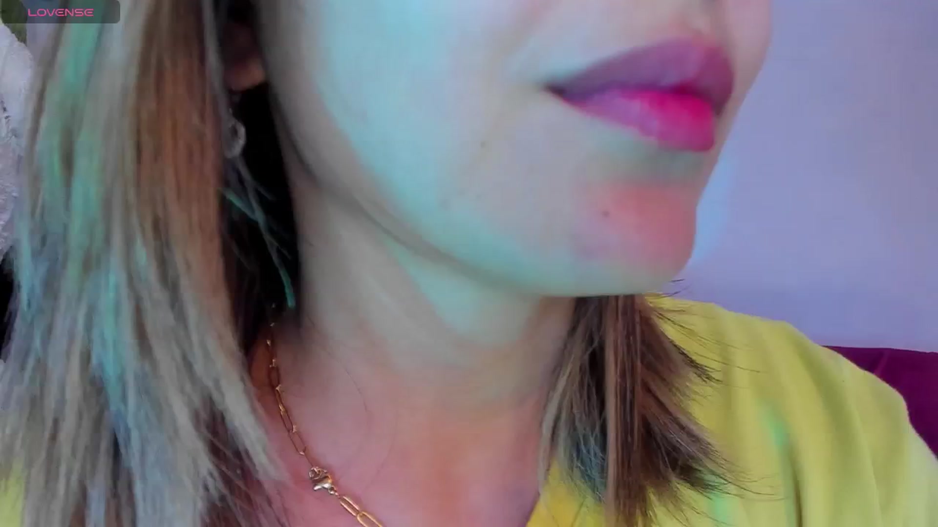 Gallery image thumbnail from CARMENVILLA1's myfreecams stream on, 07/20/2024, 06:34 image 7 of 20