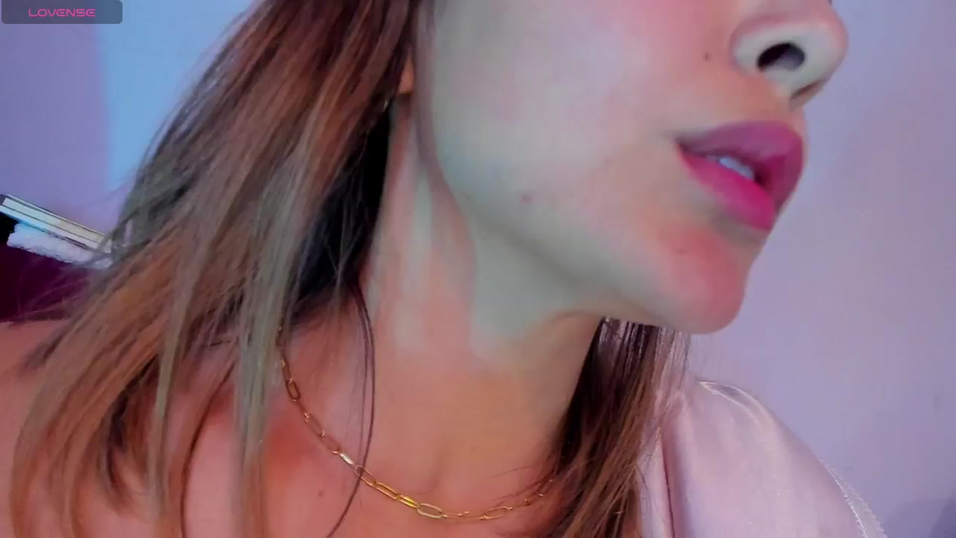Gallery image thumbnail from CARMENVILLA1's myfreecams stream on, 07/25/2024, 06:04 image 14 of 20