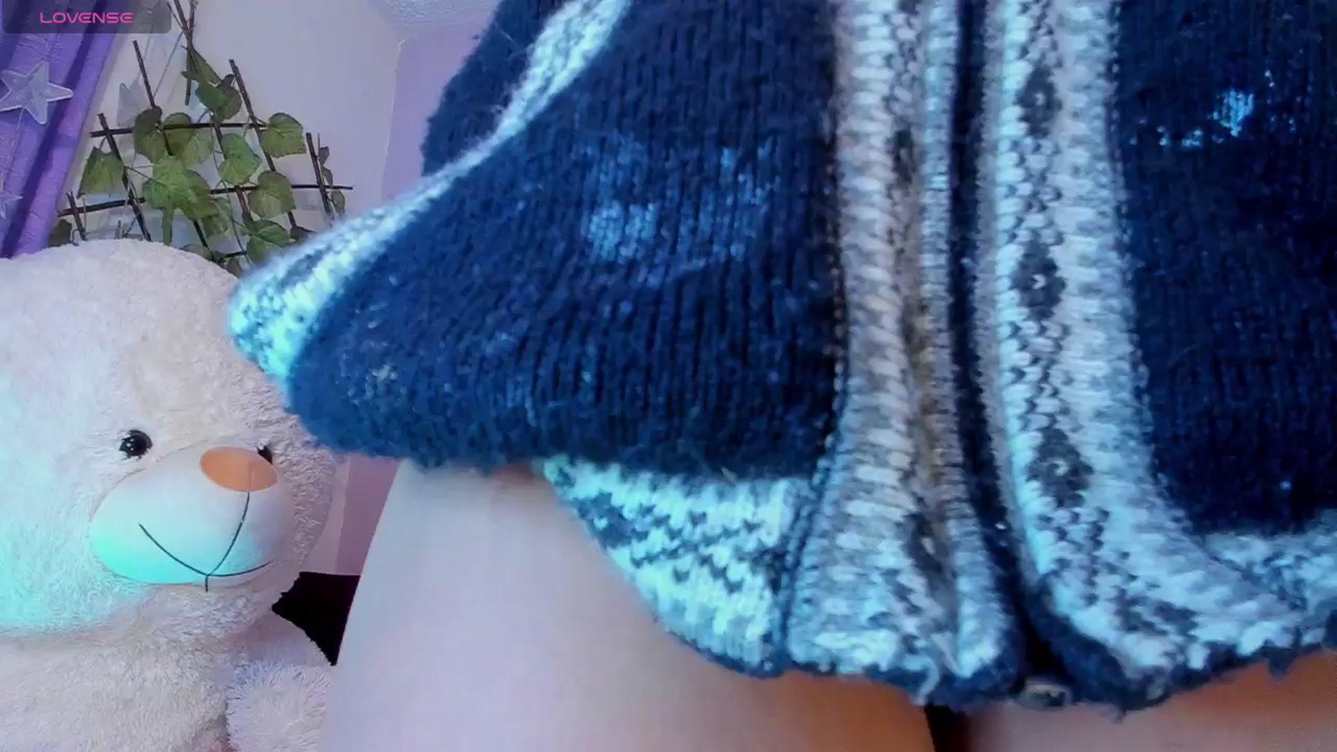 Gallery image thumbnail from CARMENVILLA1's myfreecams stream on, 08/06/2024, 06:36 image 4 of 20
