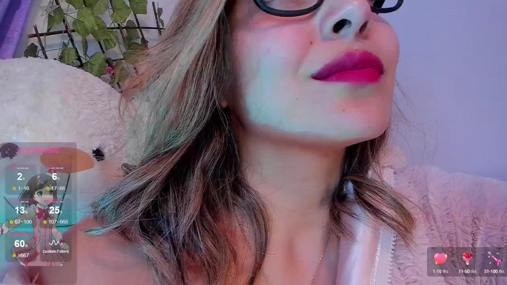 Gallery image thumbnail from CARMENVILLA1's myfreecams stream on, 08/10/2024, 06:15 image 11 of 20