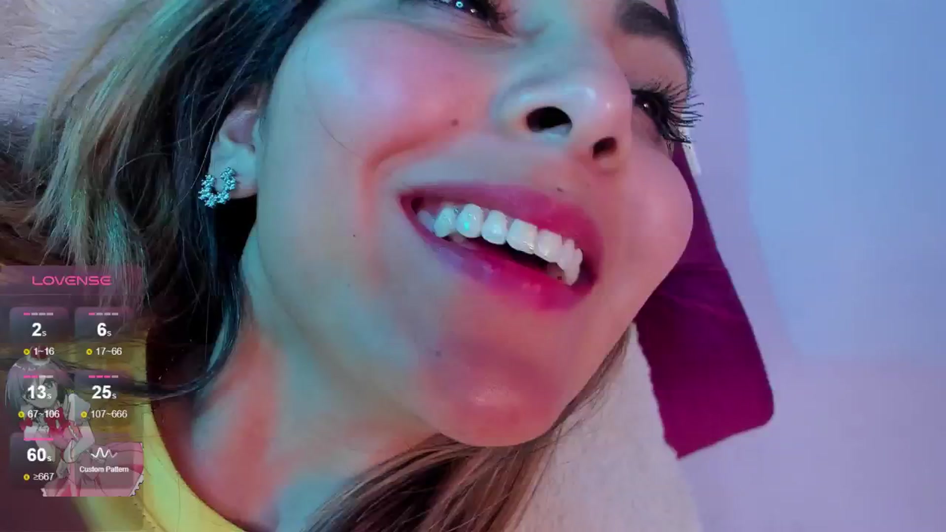 Gallery image thumbnail from CARMENVILLA1's myfreecams stream on, 08/21/2024, 06:29 image 17 of 20