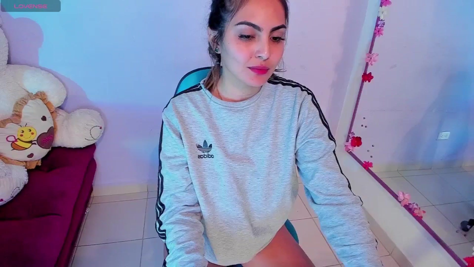 Gallery image thumbnail from CARMENVILLA1's myfreecams stream on, 09/04/2024, 06:08 image 17 of 20