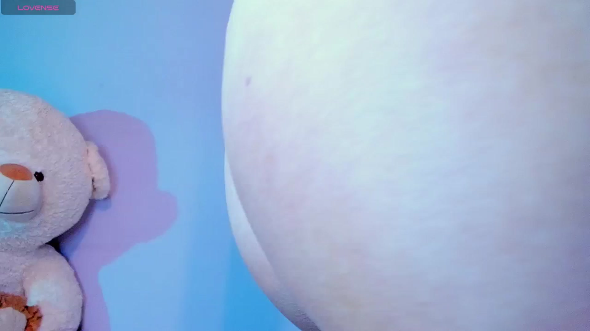 Gallery image thumbnail from CARMENVILLA1's myfreecams stream on, 09/10/2024, 03:39 image 19 of 20