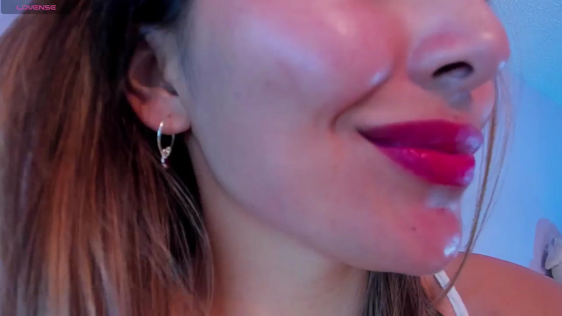 Gallery image thumbnail from CARMENVILLA1's myfreecams stream on, 09/12/2024, 05:48 image 5 of 20