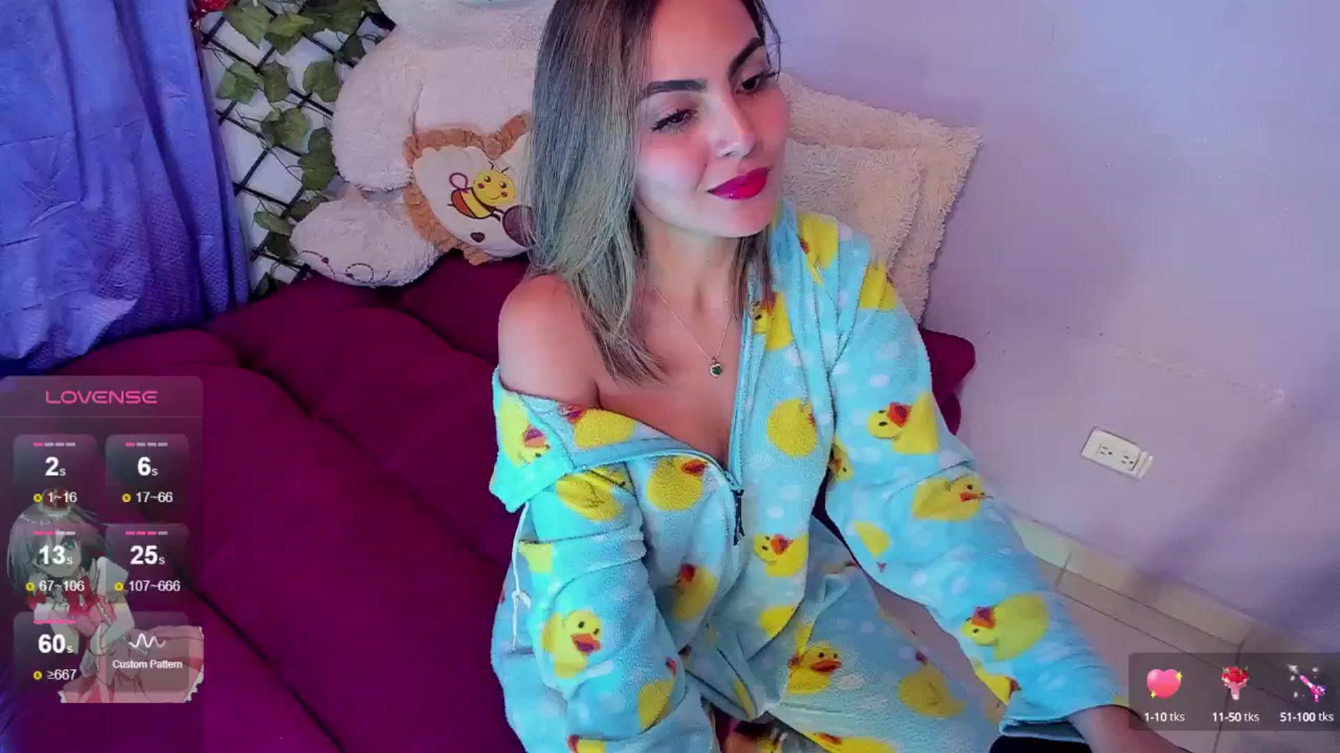 Gallery image thumbnail from CARMENVILLA1's myfreecams stream on, 09/15/2024, 06:14 image 1 of 20