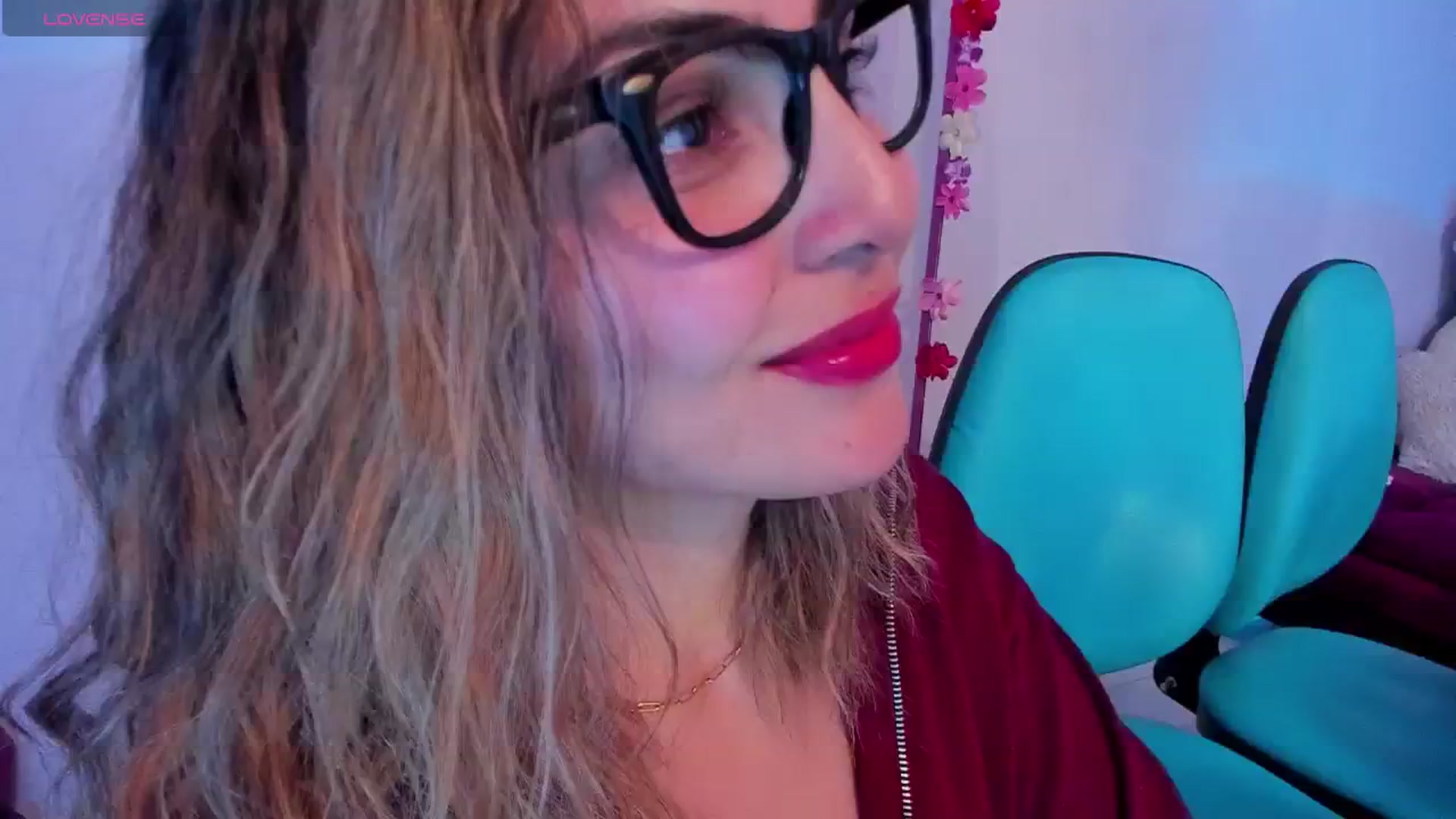 Gallery image thumbnail from CARMENVILLA1's myfreecams stream on, 10/11/2024, 06:58 image 4 of 20