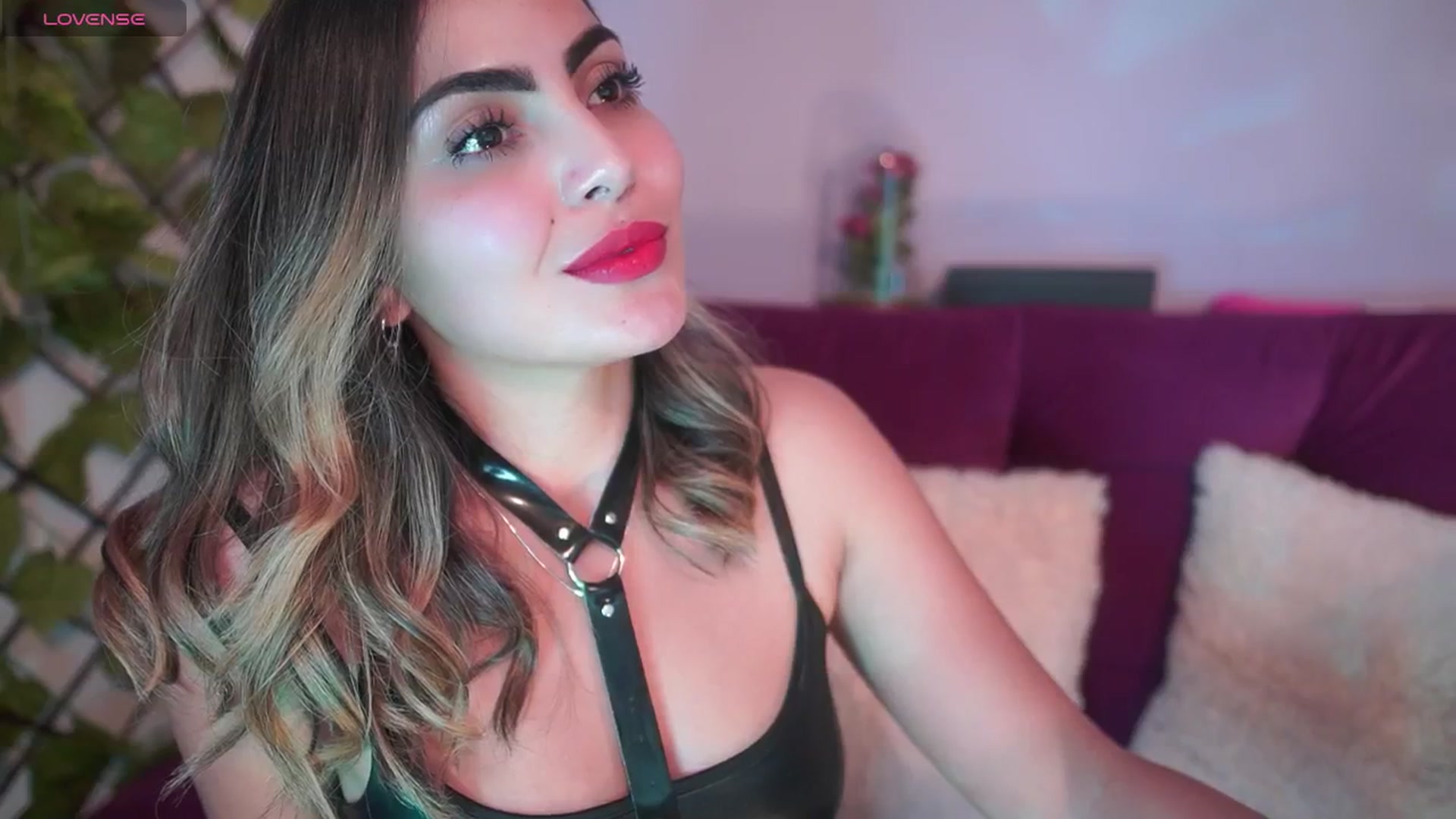Gallery image thumbnail from CARMENVILLA1's myfreecams stream on, 02/01/2025, 08:10 image 2 of 20