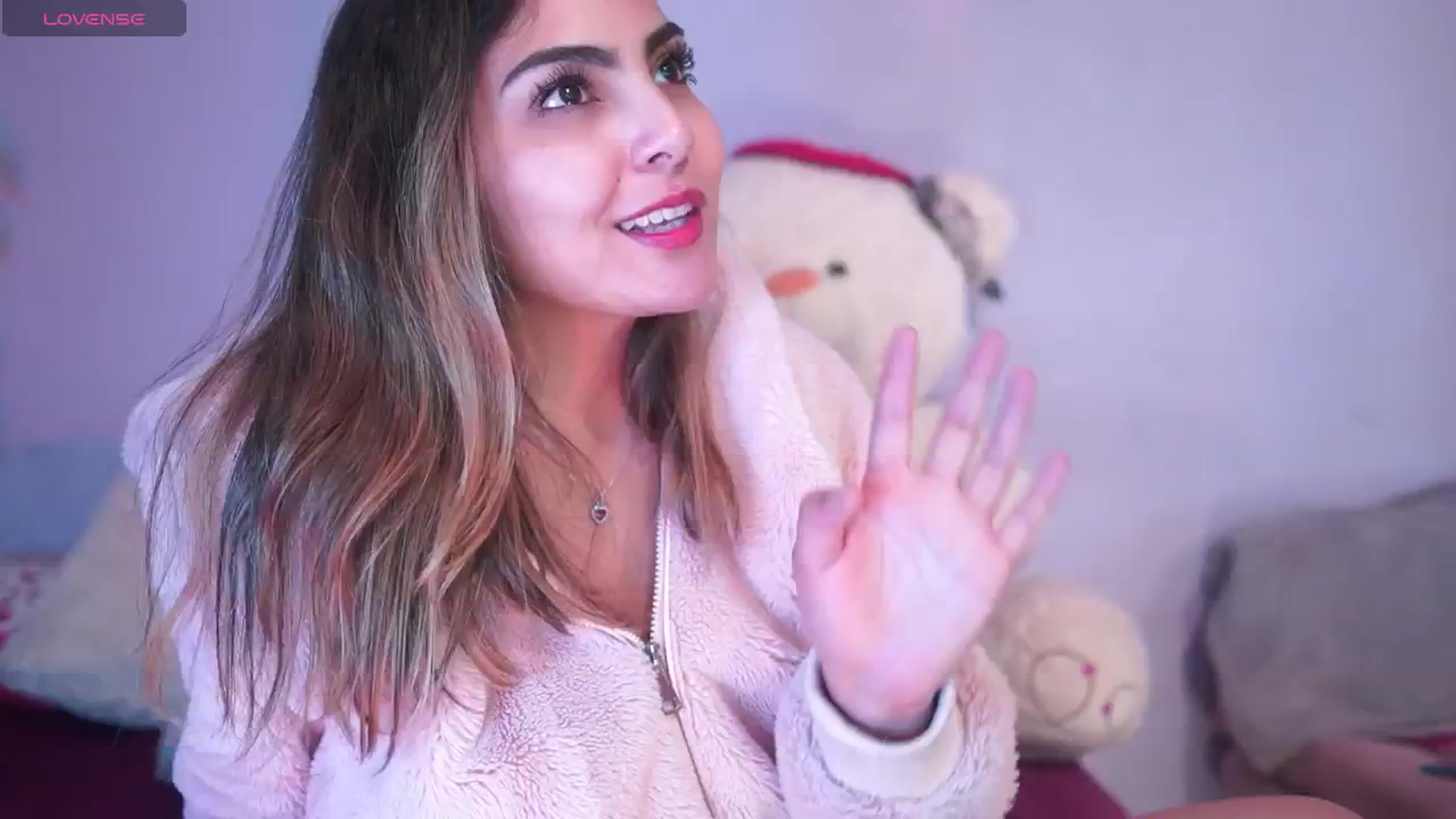 Gallery image thumbnail from CARMENVILLA1's myfreecams stream on, 02/19/2025, 07:30 image 18 of 20