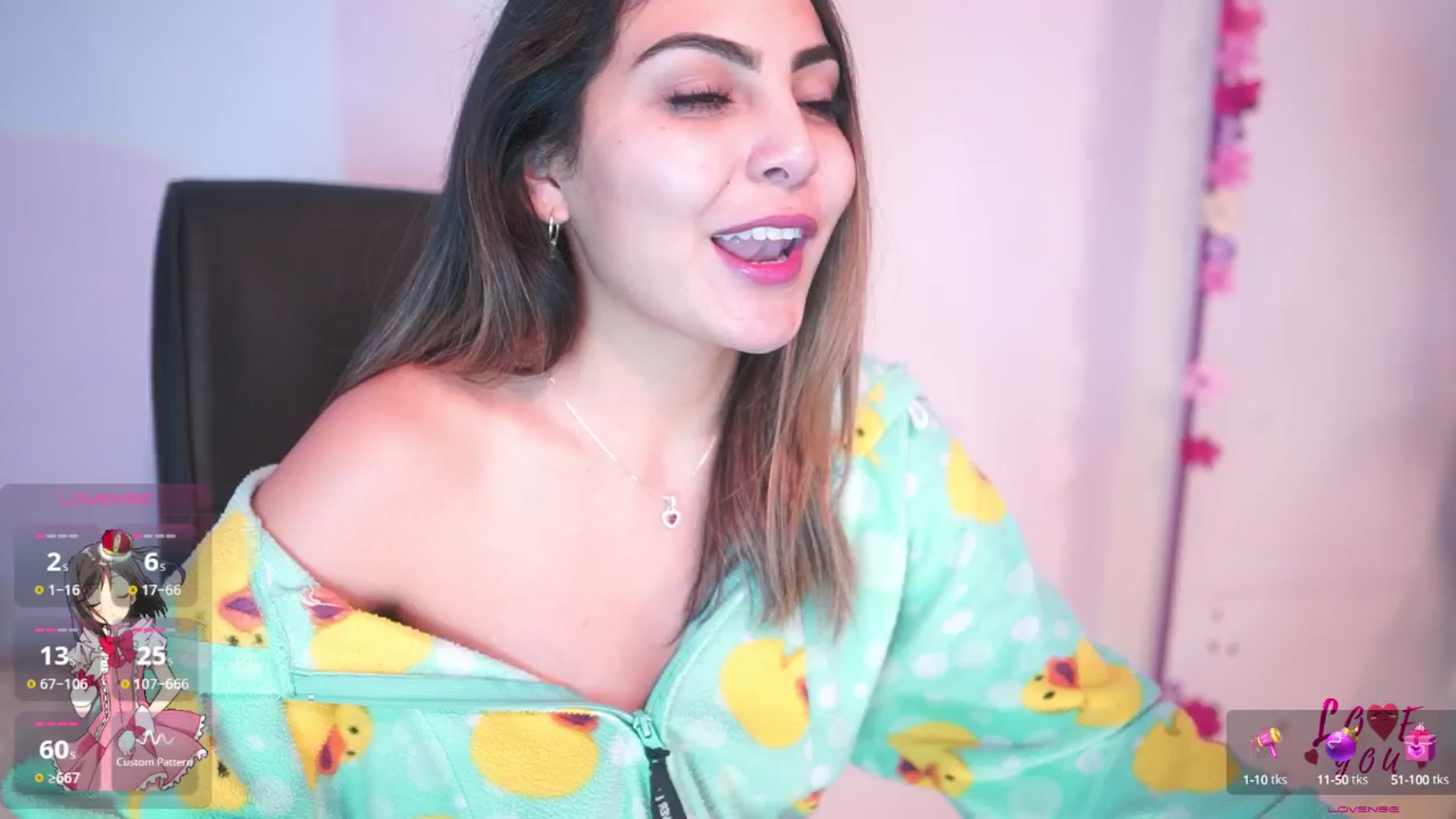 Gallery image thumbnail from CARMENVILLA1's myfreecams stream on, 02/25/2025, 06:53 image 16 of 20