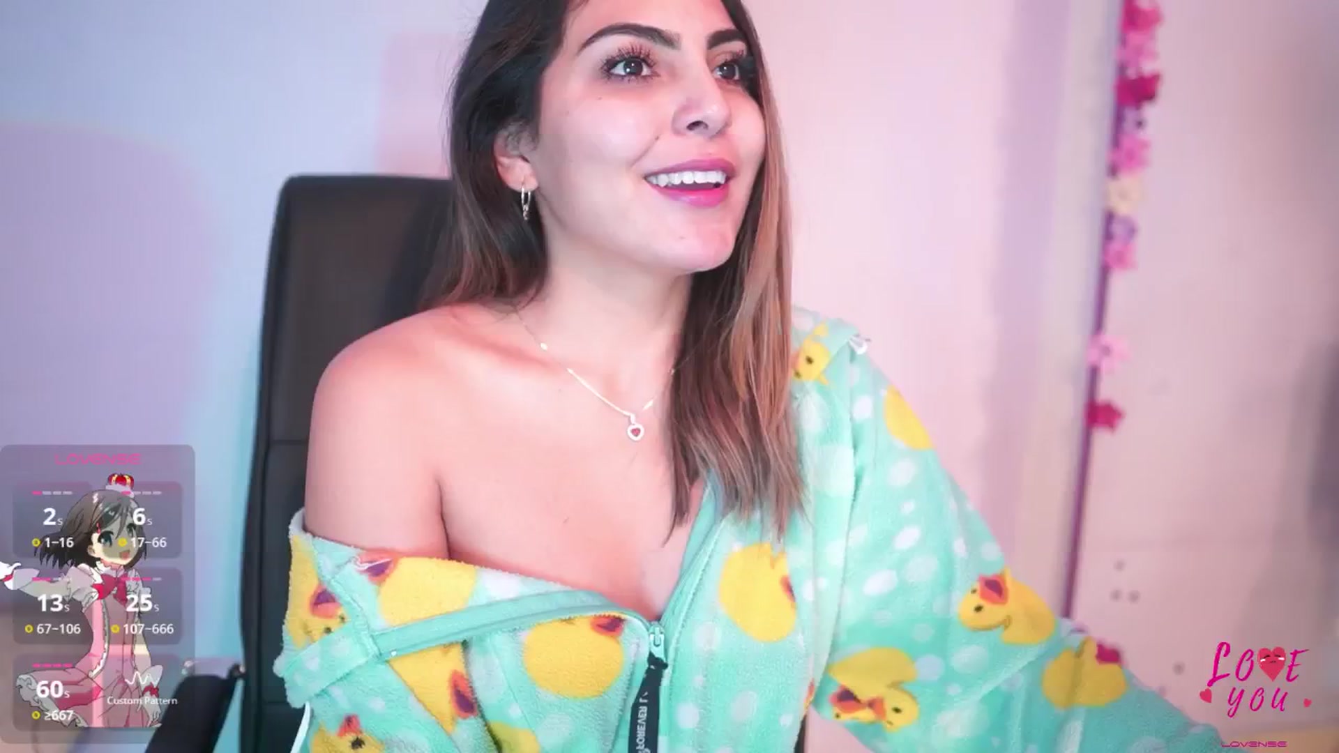 Gallery image thumbnail from CARMENVILLA1's myfreecams stream on, 02/25/2025, 06:53 image 15 of 20