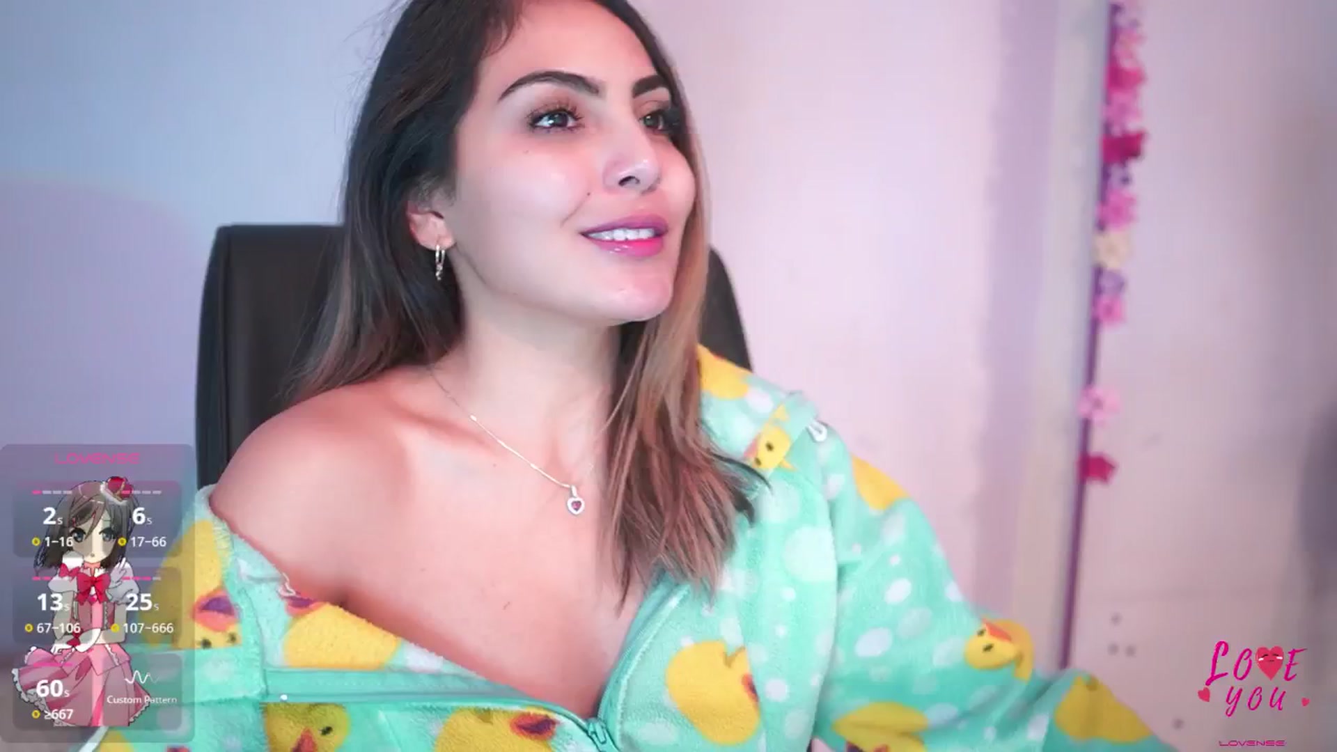 Gallery image thumbnail from CARMENVILLA1's myfreecams stream on, 02/25/2025, 06:53 image 17 of 20