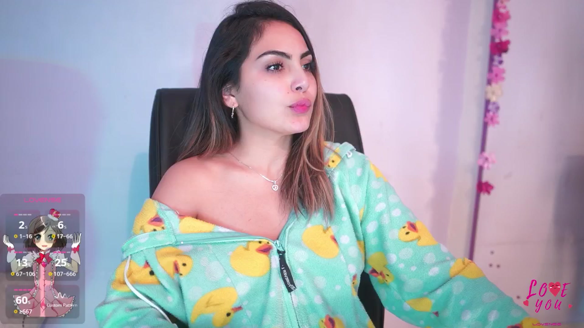 Gallery image thumbnail from CARMENVILLA1's myfreecams stream on, 02/25/2025, 06:53 image 1 of 20