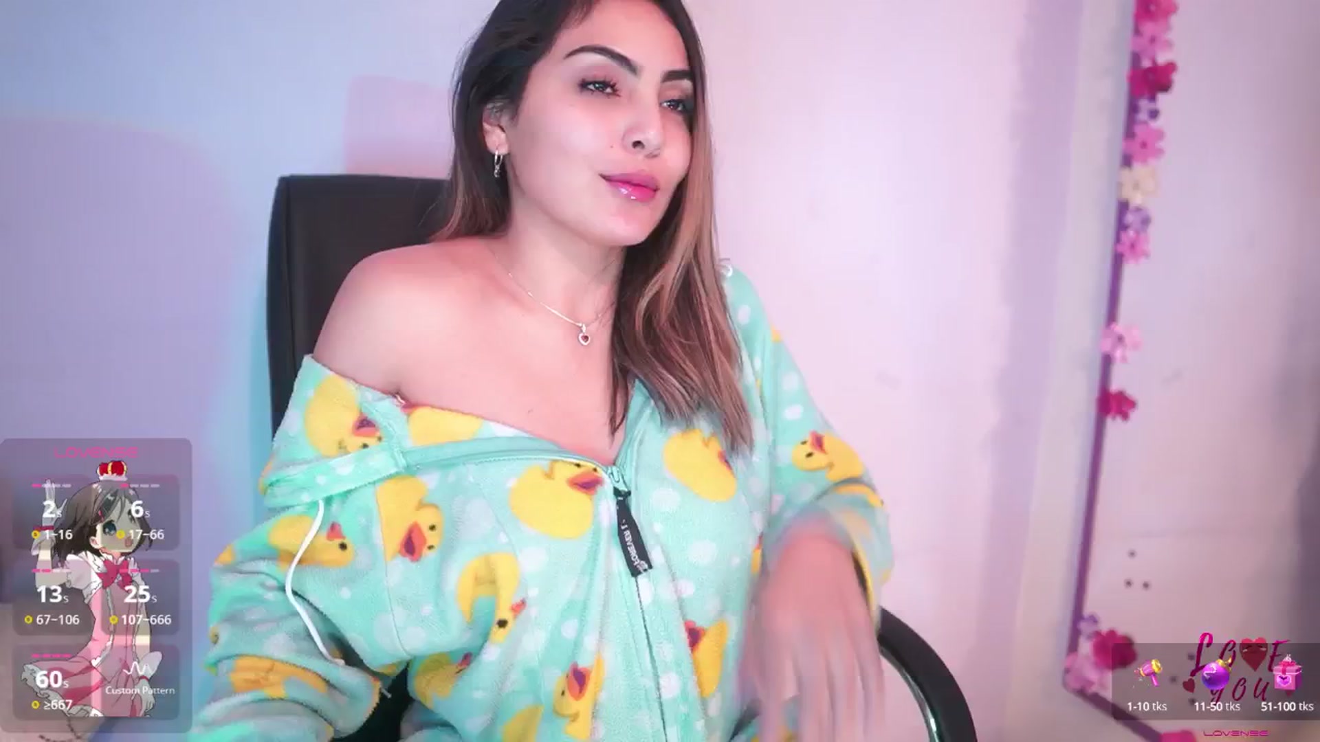Gallery image thumbnail from CARMENVILLA1's myfreecams stream on, 02/25/2025, 06:53 image 5 of 20