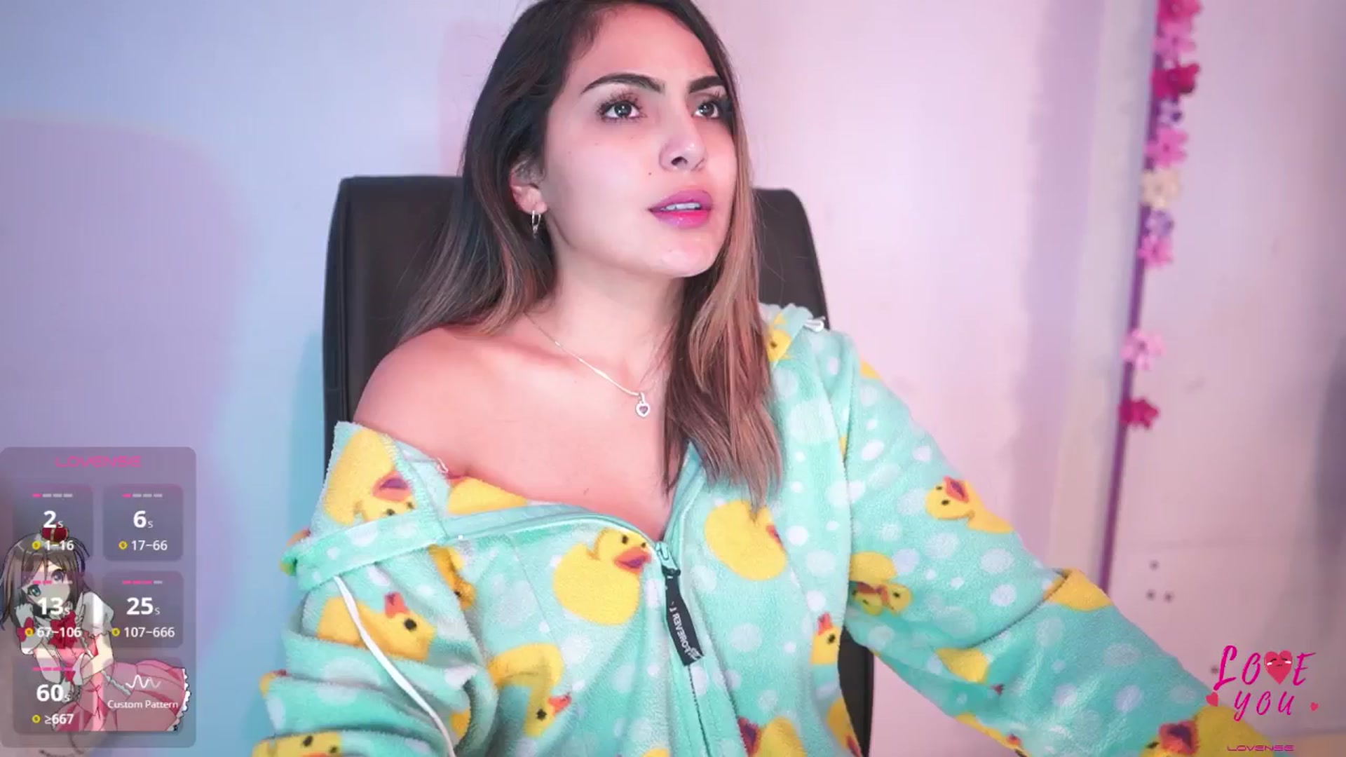 Gallery image thumbnail from CARMENVILLA1's myfreecams stream on, 02/25/2025, 06:53 image 3 of 20