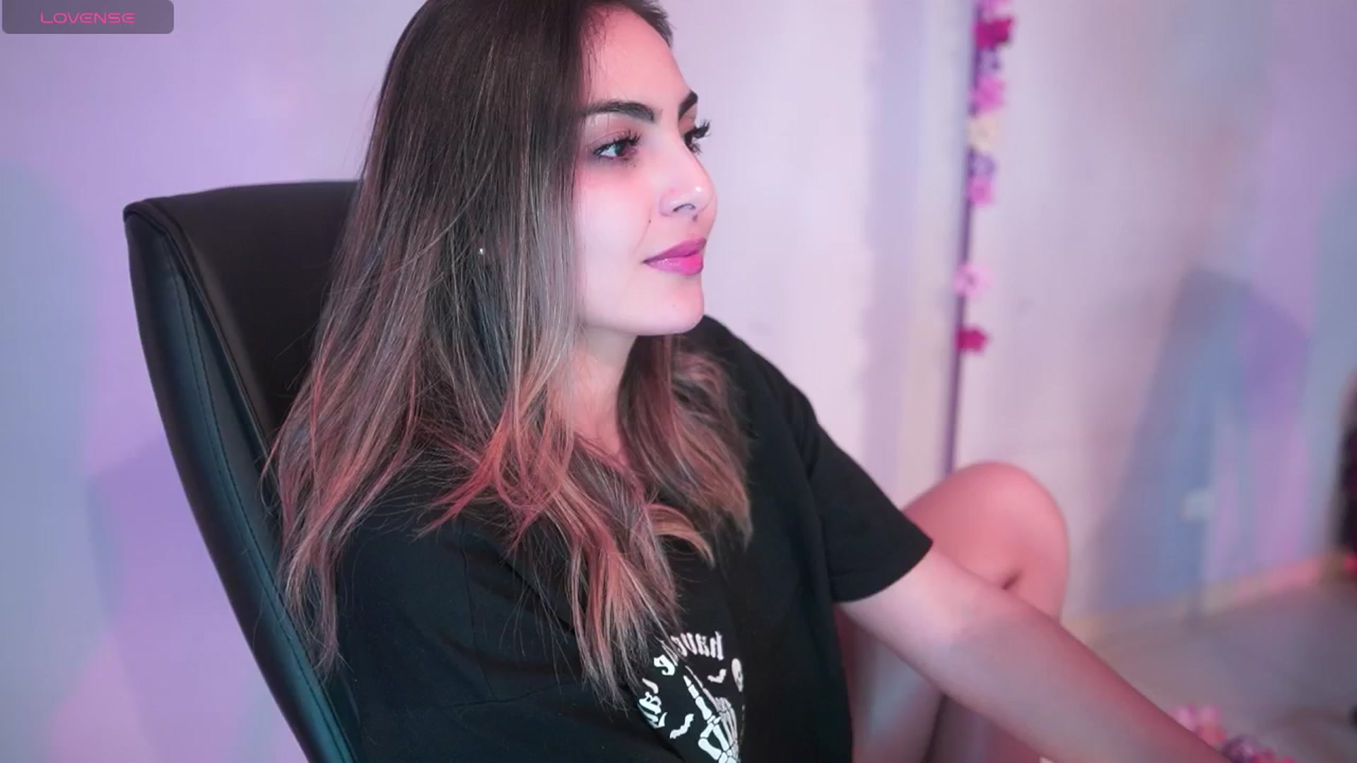 Gallery image thumbnail from CARMENVILLA1's myfreecams stream on, 03/05/2025, 07:04 image 20 of 20