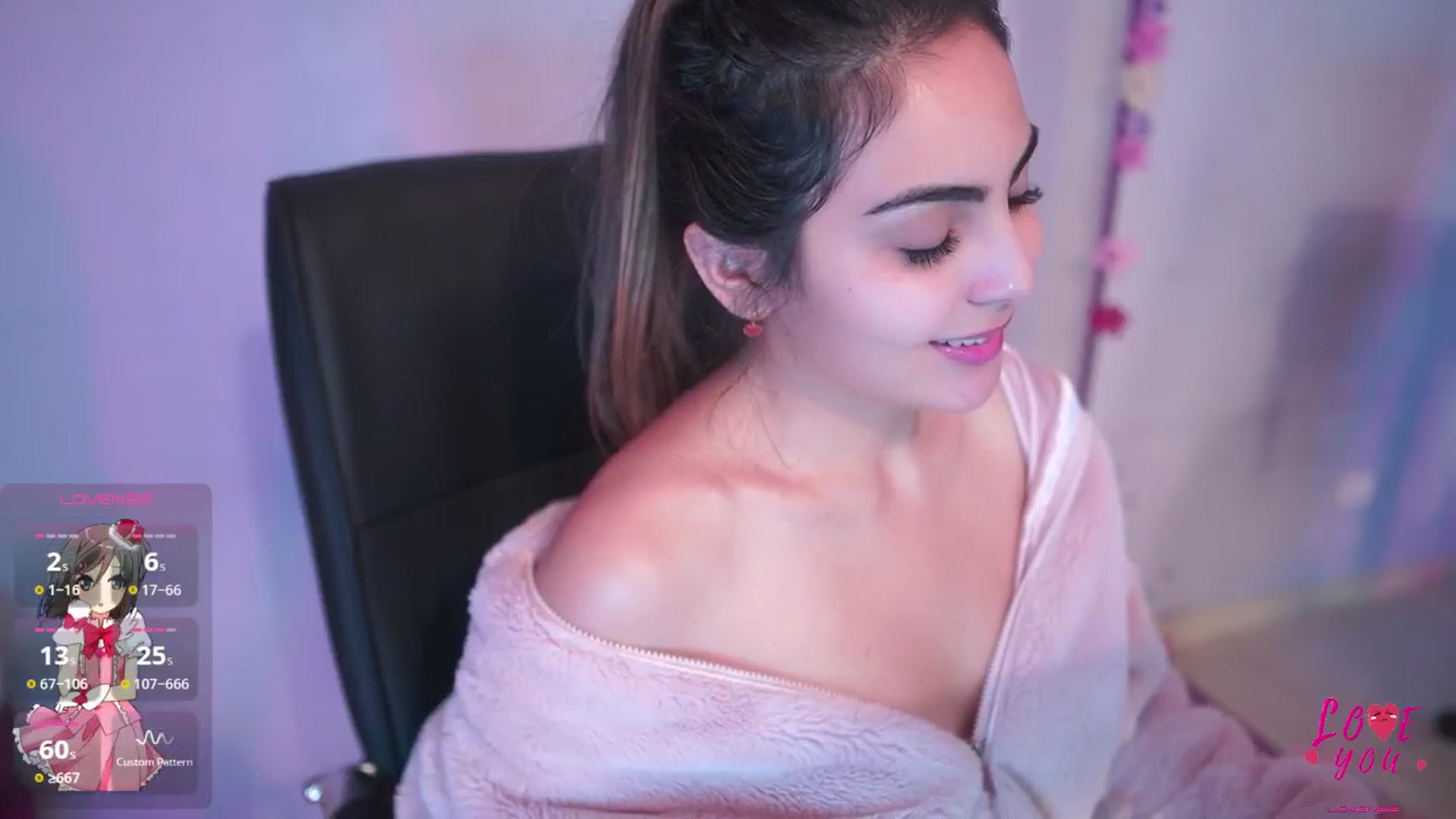Gallery image thumbnail from CARMENVILLA1's myfreecams stream on, 03/12/2025, 06:27 image 10 of 20