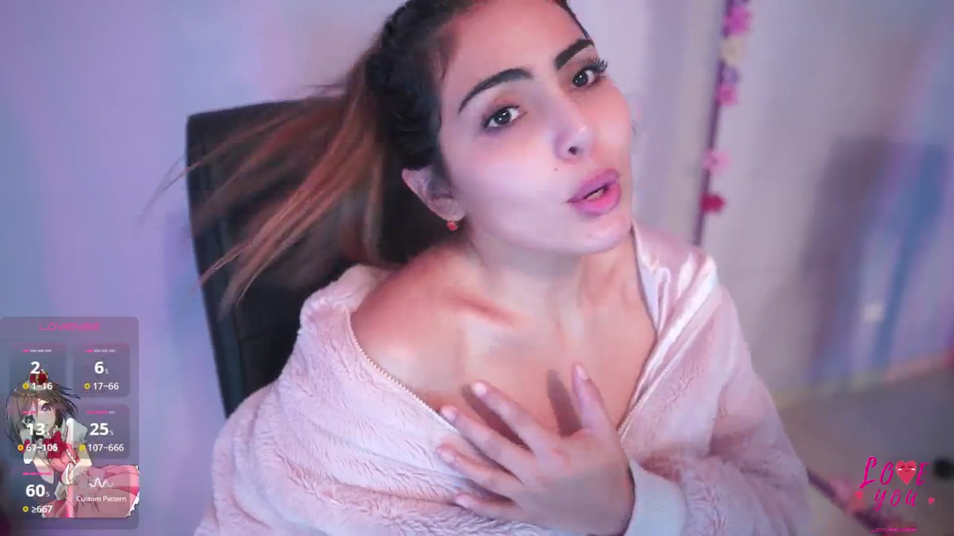 Gallery image thumbnail from CARMENVILLA1's myfreecams stream on, 03/12/2025, 06:27 image 19 of 20