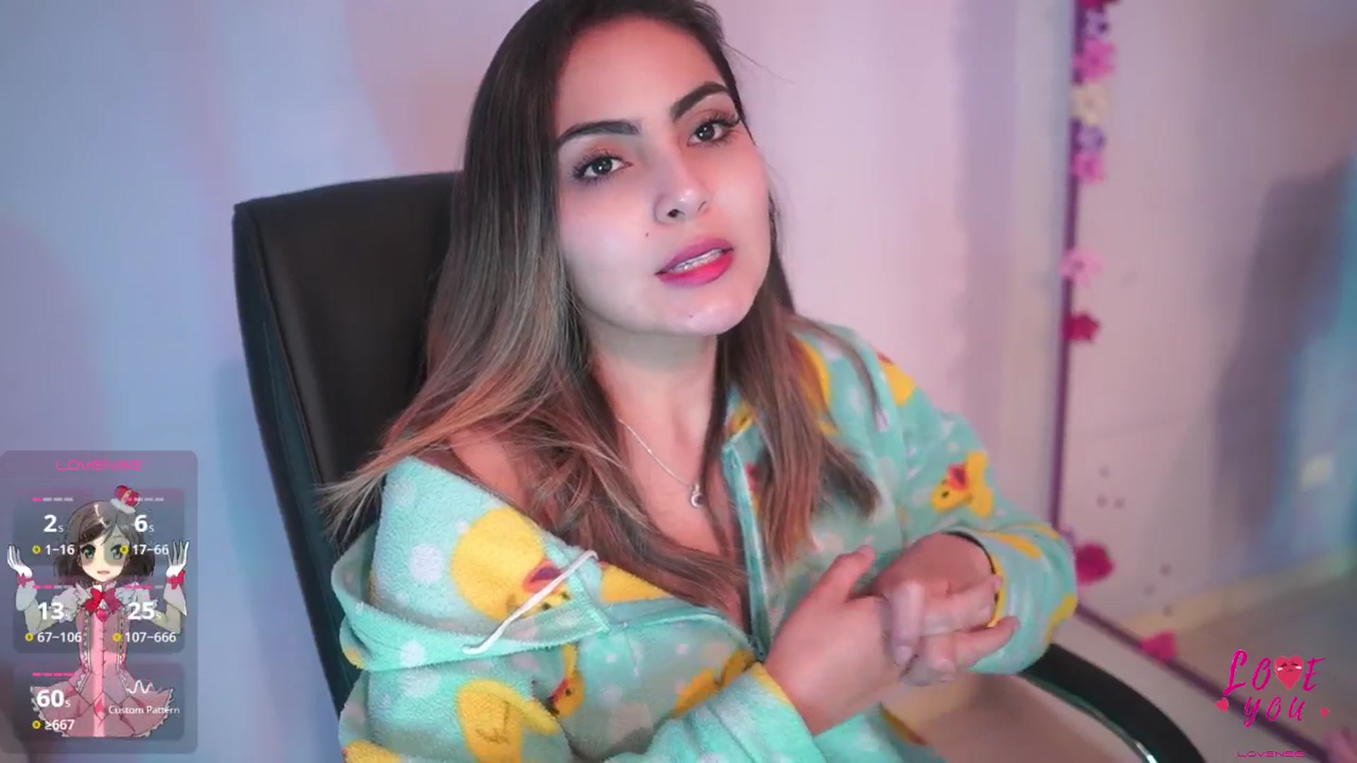 Gallery image thumbnail from CARMENVILLA1's myfreecams stream on, 03/16/2025, 06:32 image 15 of 20
