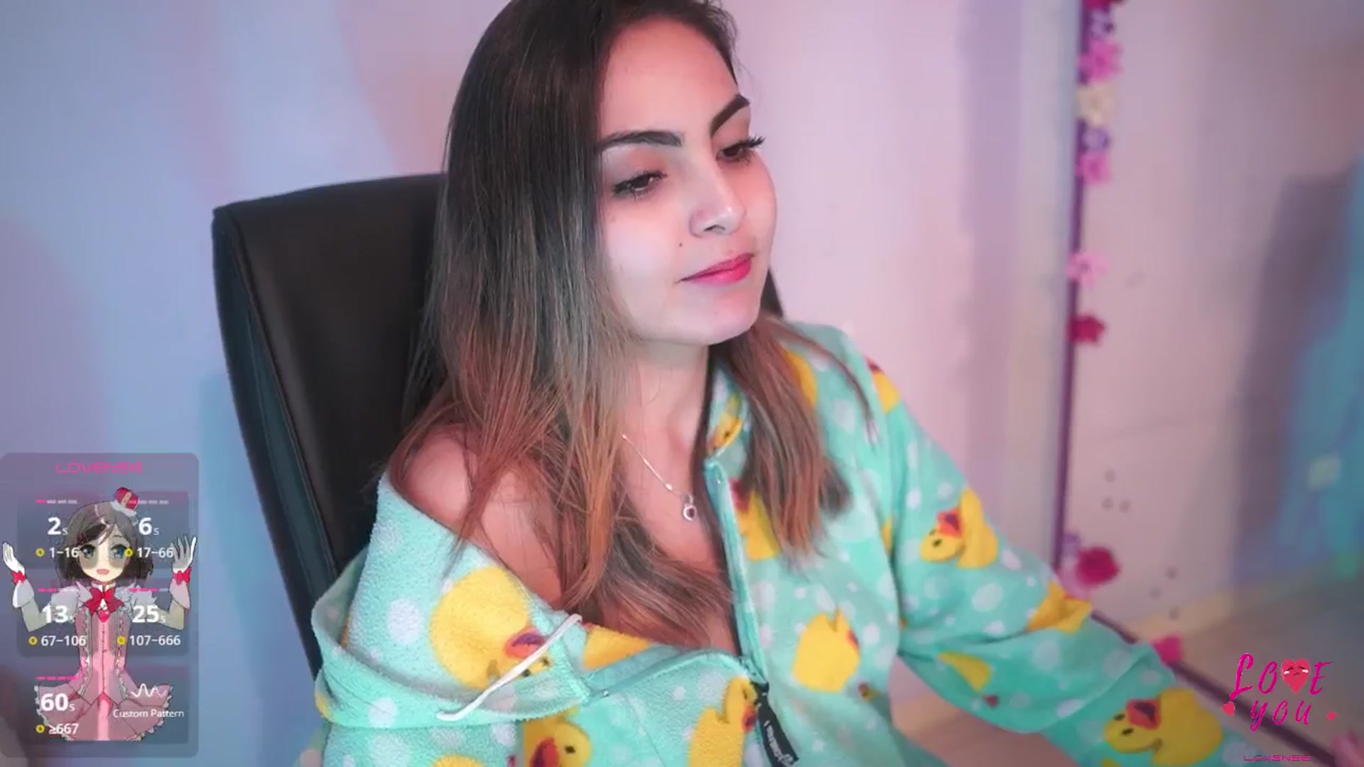 Gallery image thumbnail from CARMENVILLA1's myfreecams stream on, 03/16/2025, 06:32 image 17 of 20