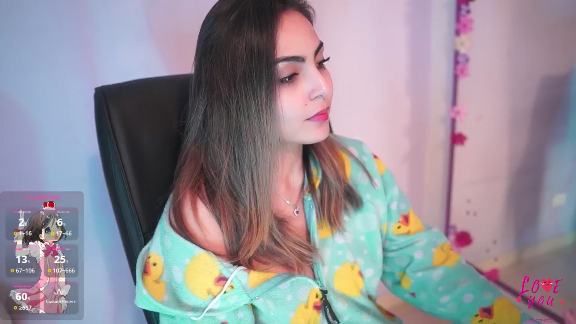 Gallery image thumbnail from CARMENVILLA1's myfreecams stream on, 03/16/2025, 06:32 image 9 of 20