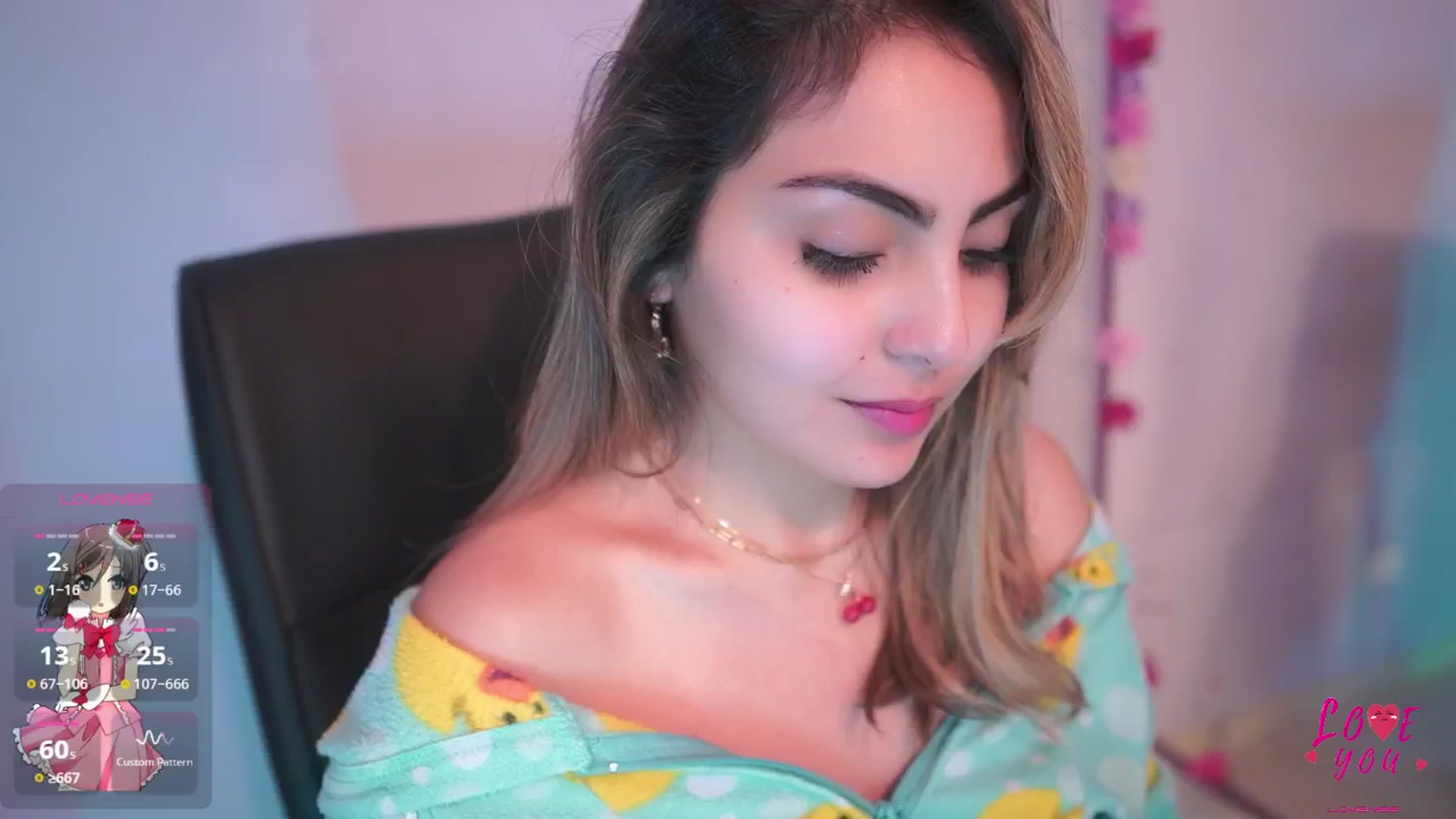 Gallery image thumbnail from CARMENVILLA1's myfreecams stream on, 03/21/2025, 05:24 image 18 of 20